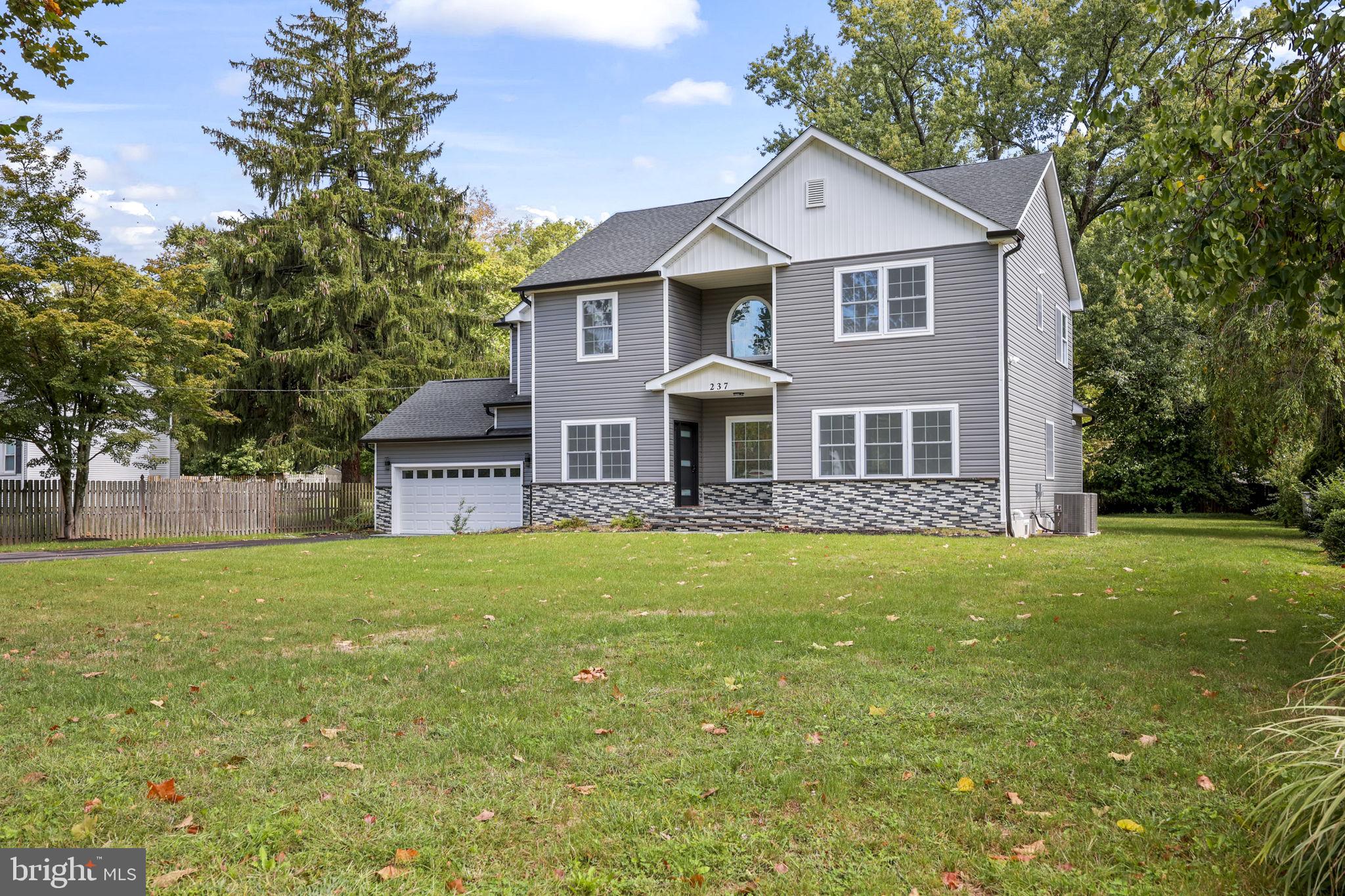 237 VARSITY AVENUE