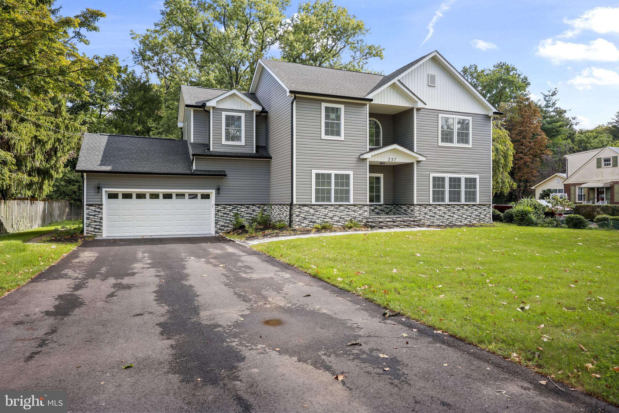 237 VARSITY AVENUE