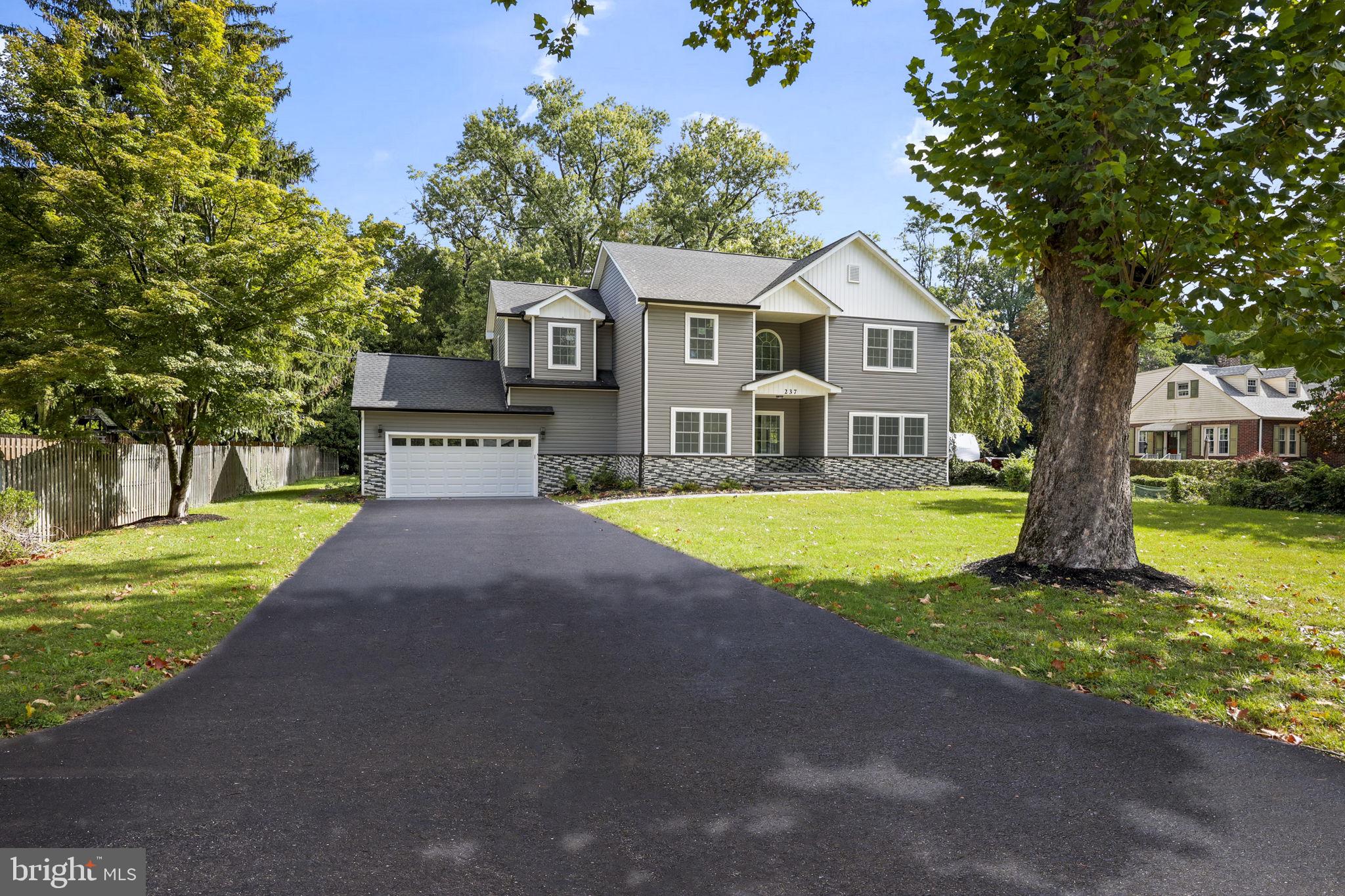 237 VARSITY AVENUE