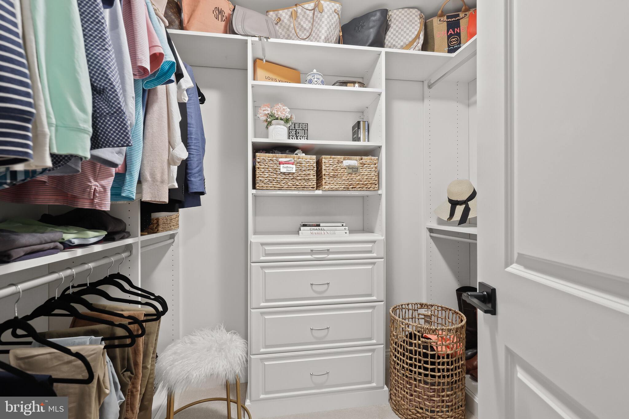 WATERS EDGE - Residential