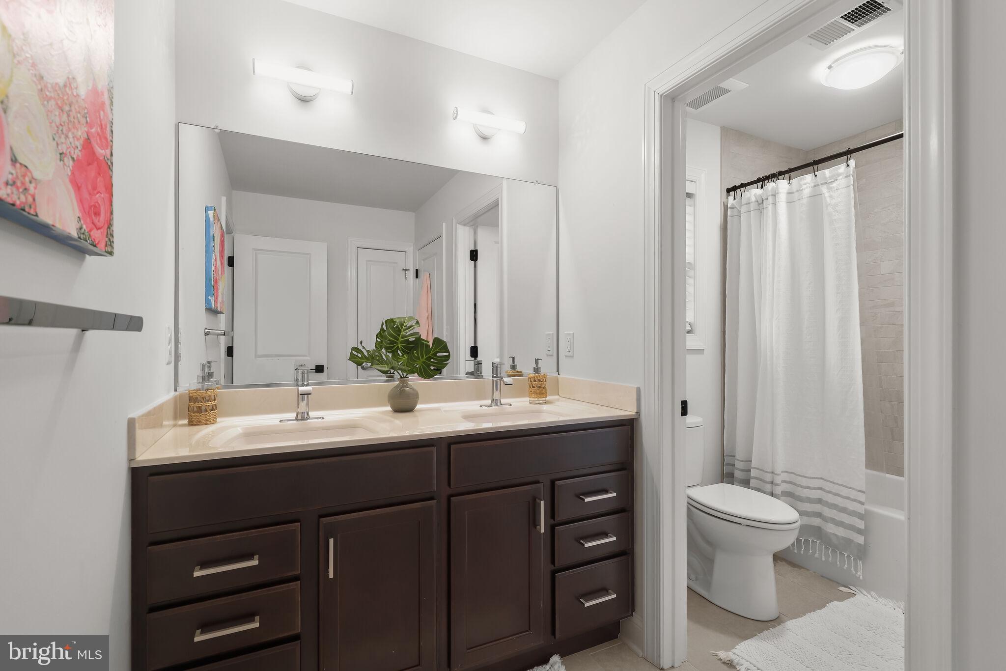 WATERS EDGE - Residential