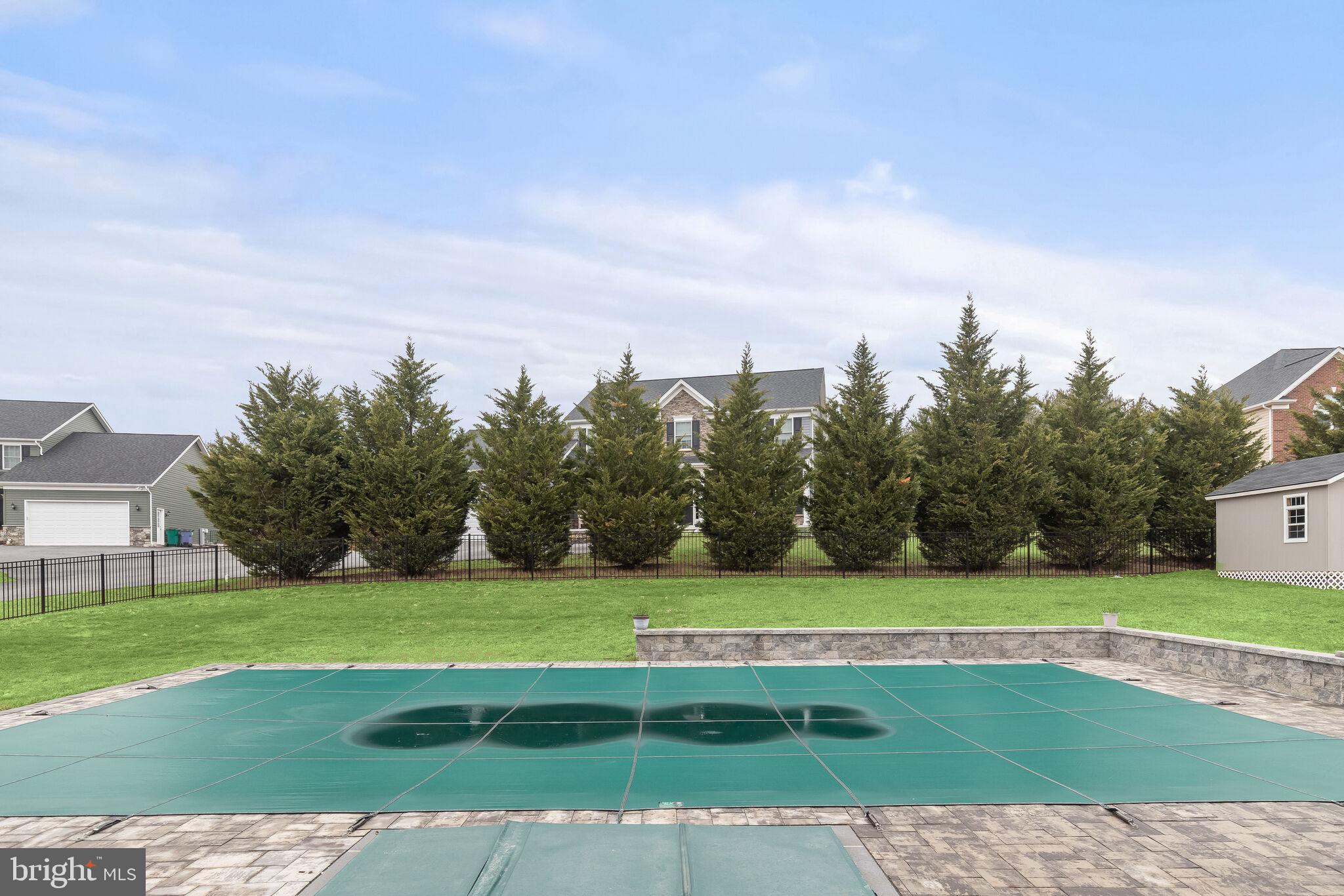 WATERS EDGE - Residential