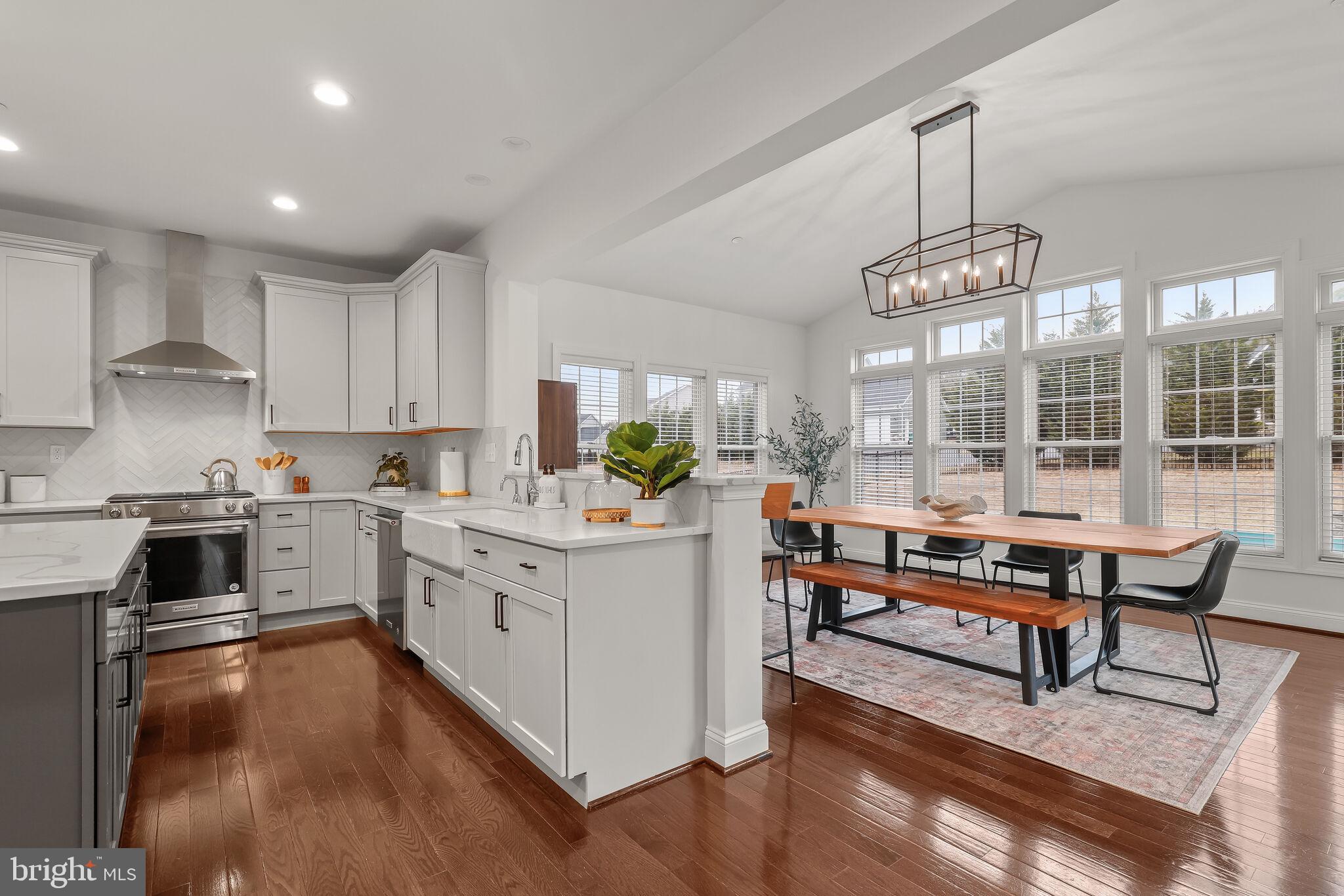 WATERS EDGE - Residential