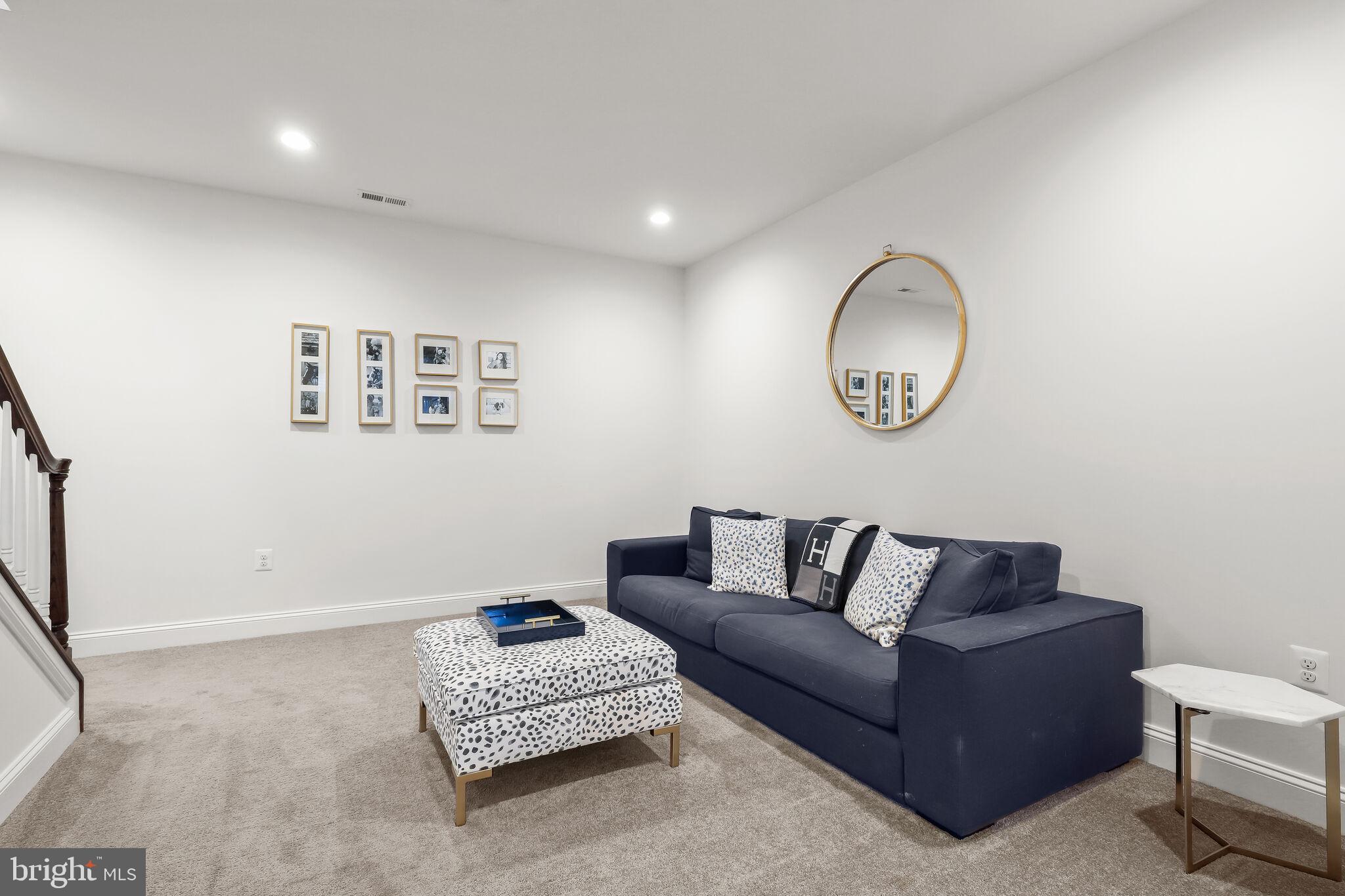 WATERS EDGE - Residential