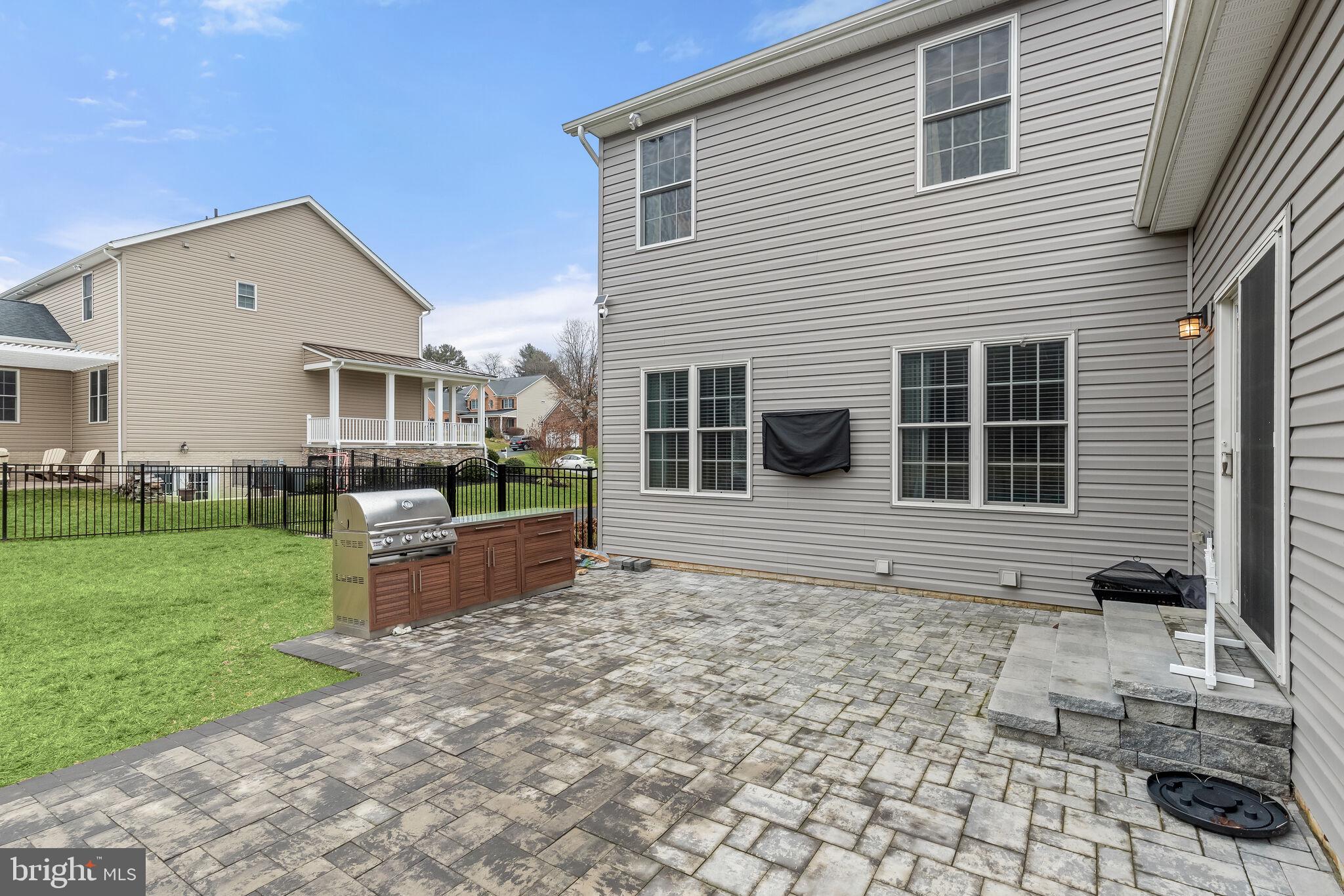 WATERS EDGE - Residential