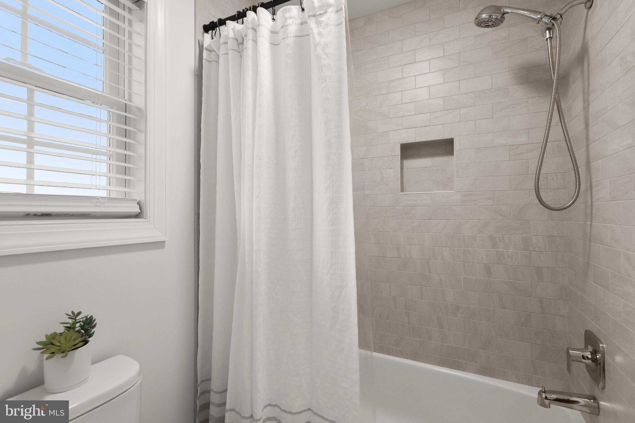 WATERS EDGE - Residential