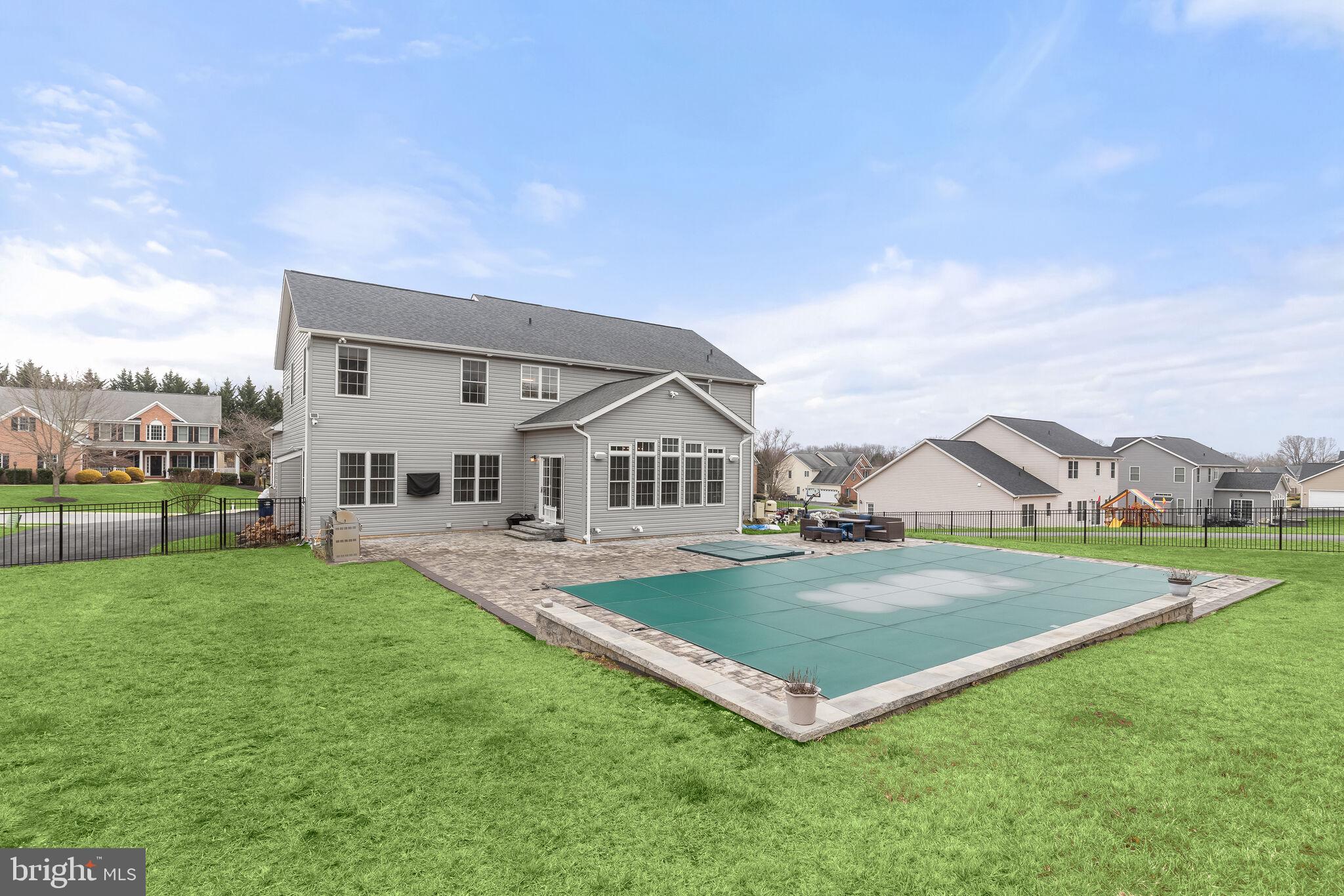 WATERS EDGE - Residential