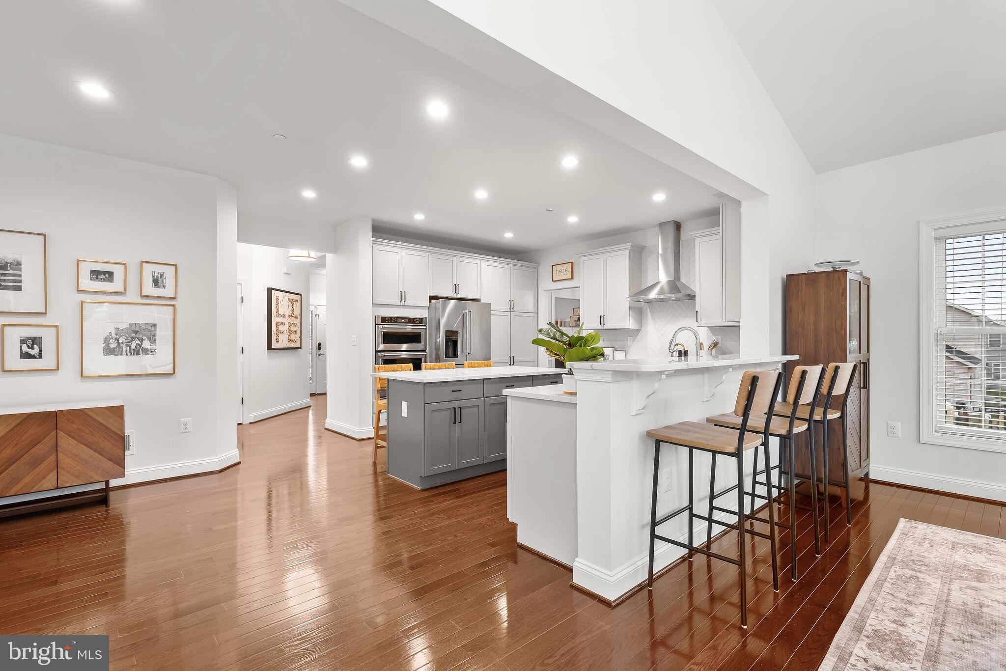 WATERS EDGE - Residential