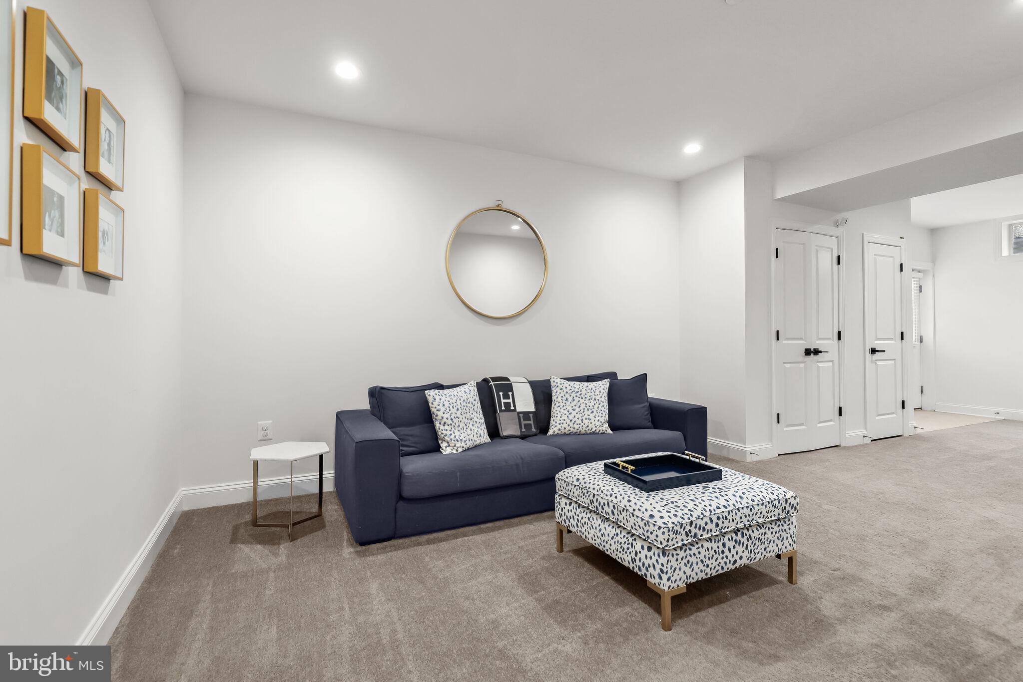 WATERS EDGE - Residential