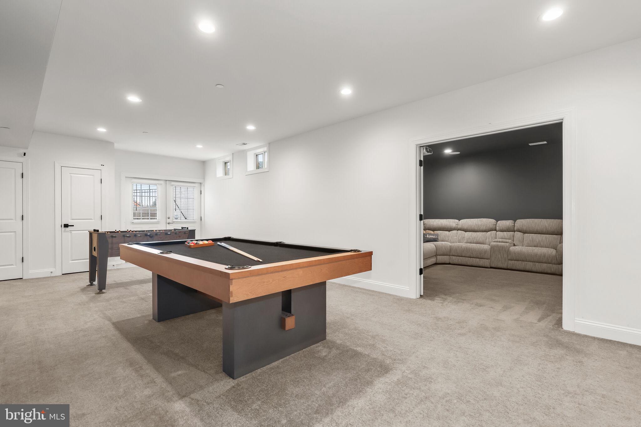 WATERS EDGE - Residential