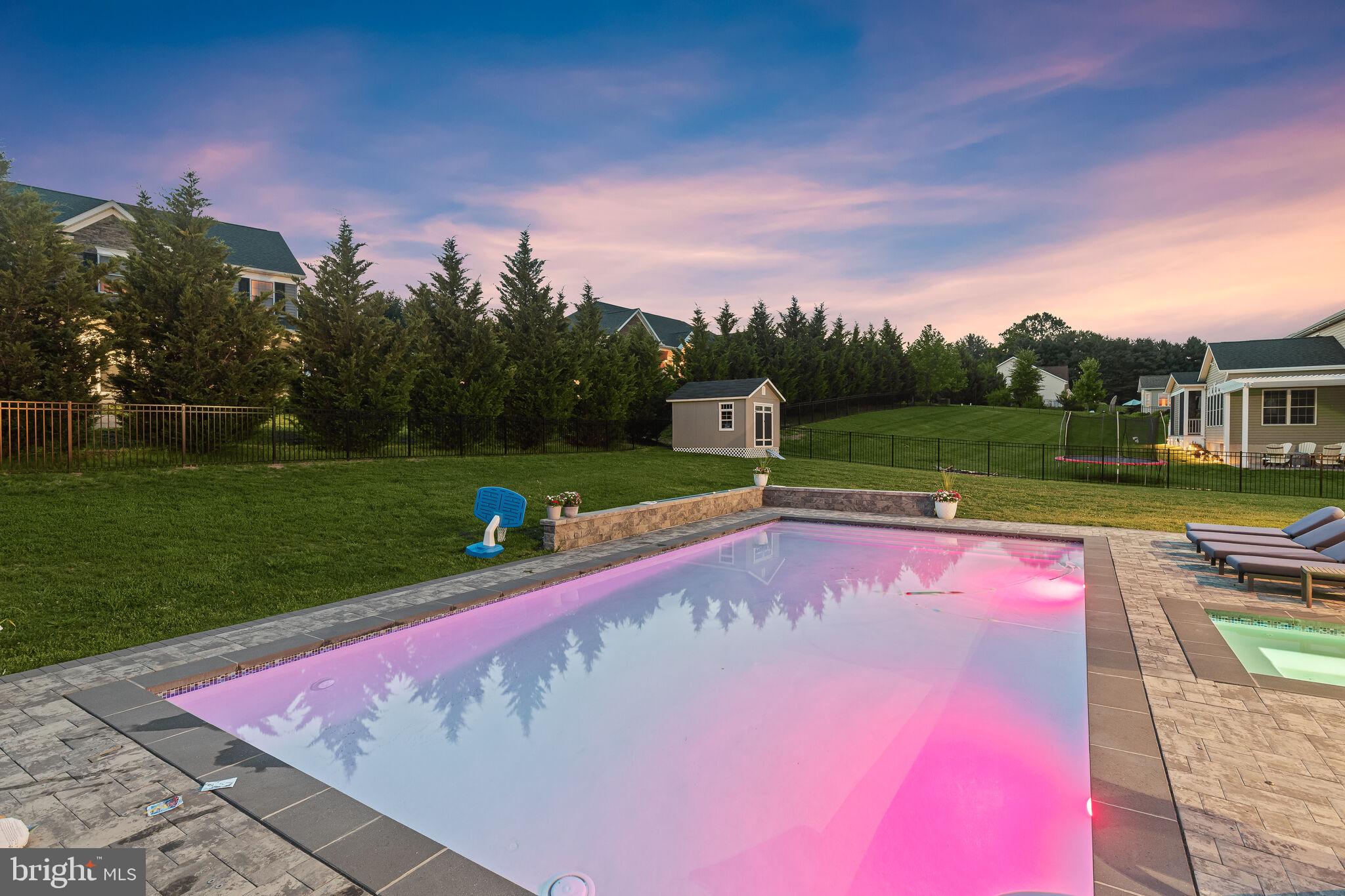 WATERS EDGE - Residential