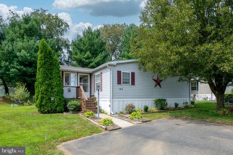 Photo of 142 GREENBRIAR CIR, LANCASTER, PA 17603 (MLS # PALA2039742)