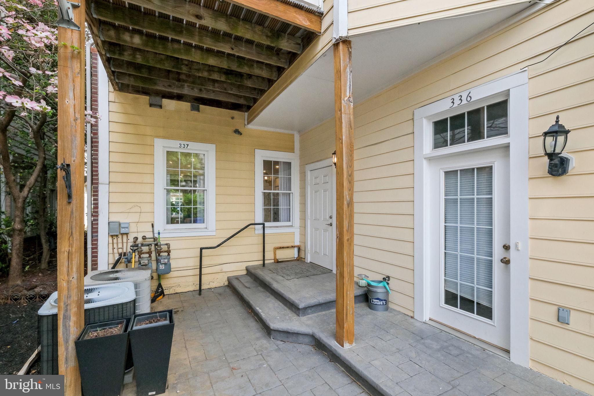 KENTLANDS MIDTOWN - Residential