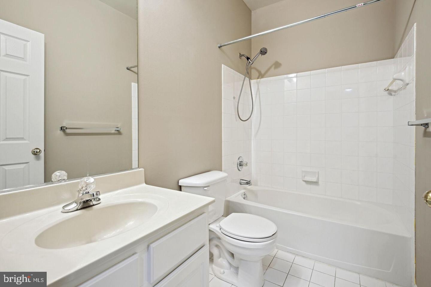 KENTLANDS MIDTOWN - Residential