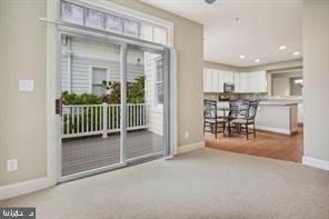 KENTLANDS MIDTOWN - Residential