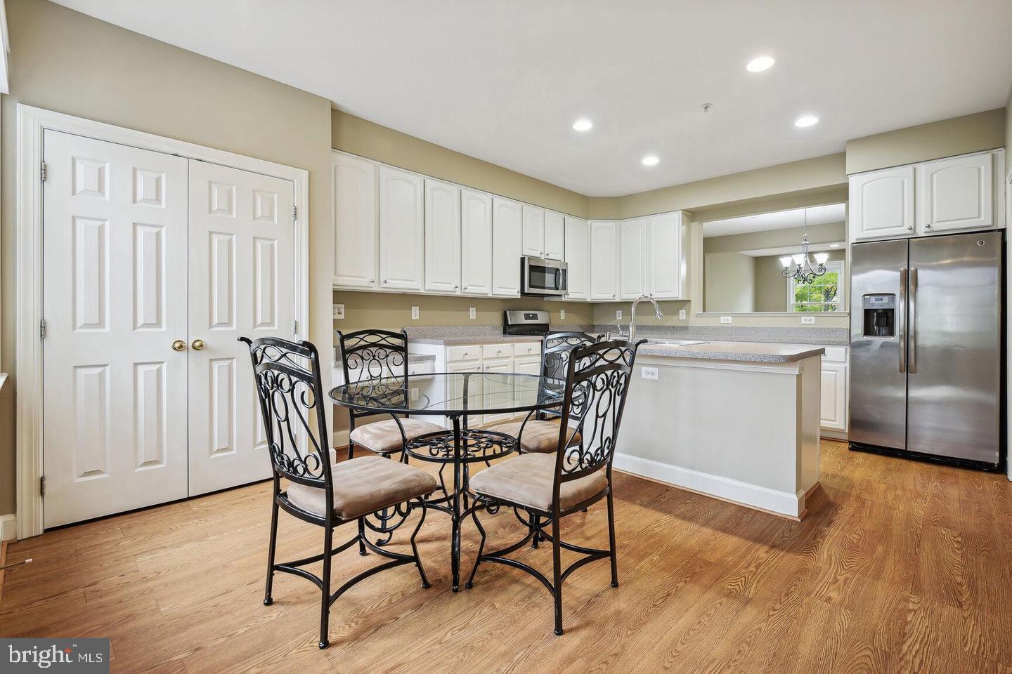 KENTLANDS MIDTOWN - Residential