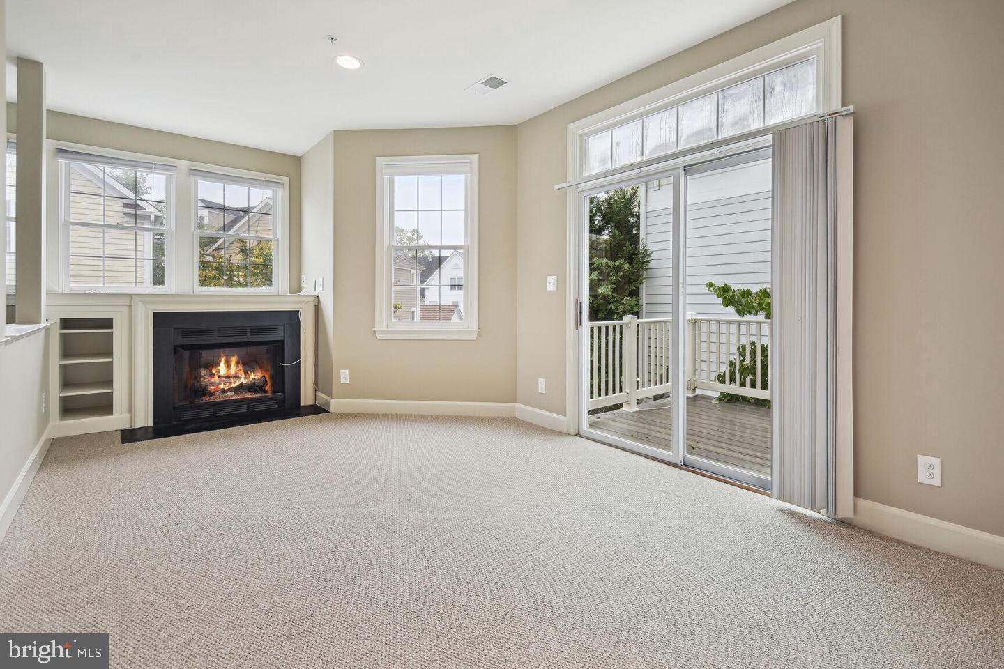 KENTLANDS MIDTOWN - Residential