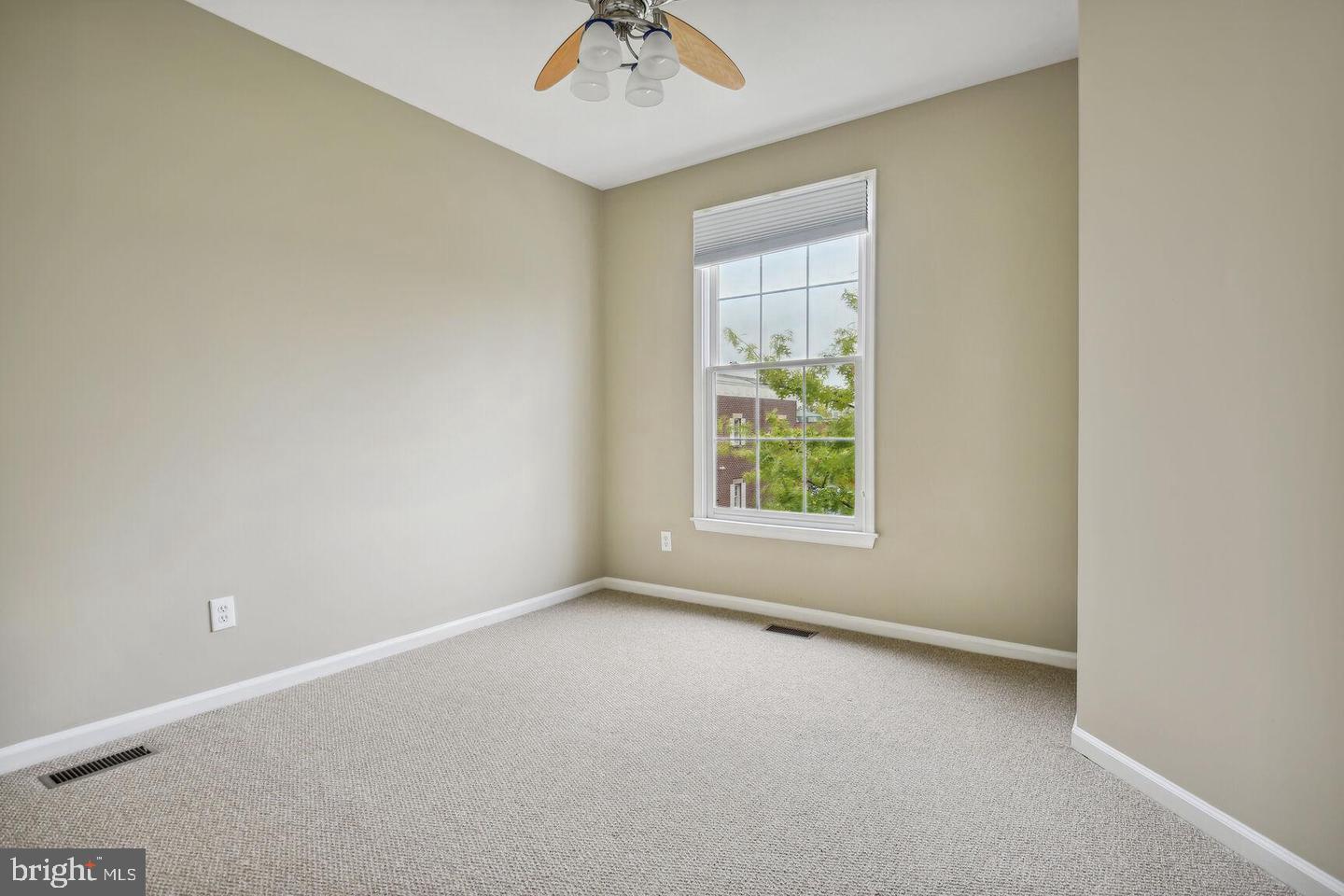 KENTLANDS MIDTOWN - Residential