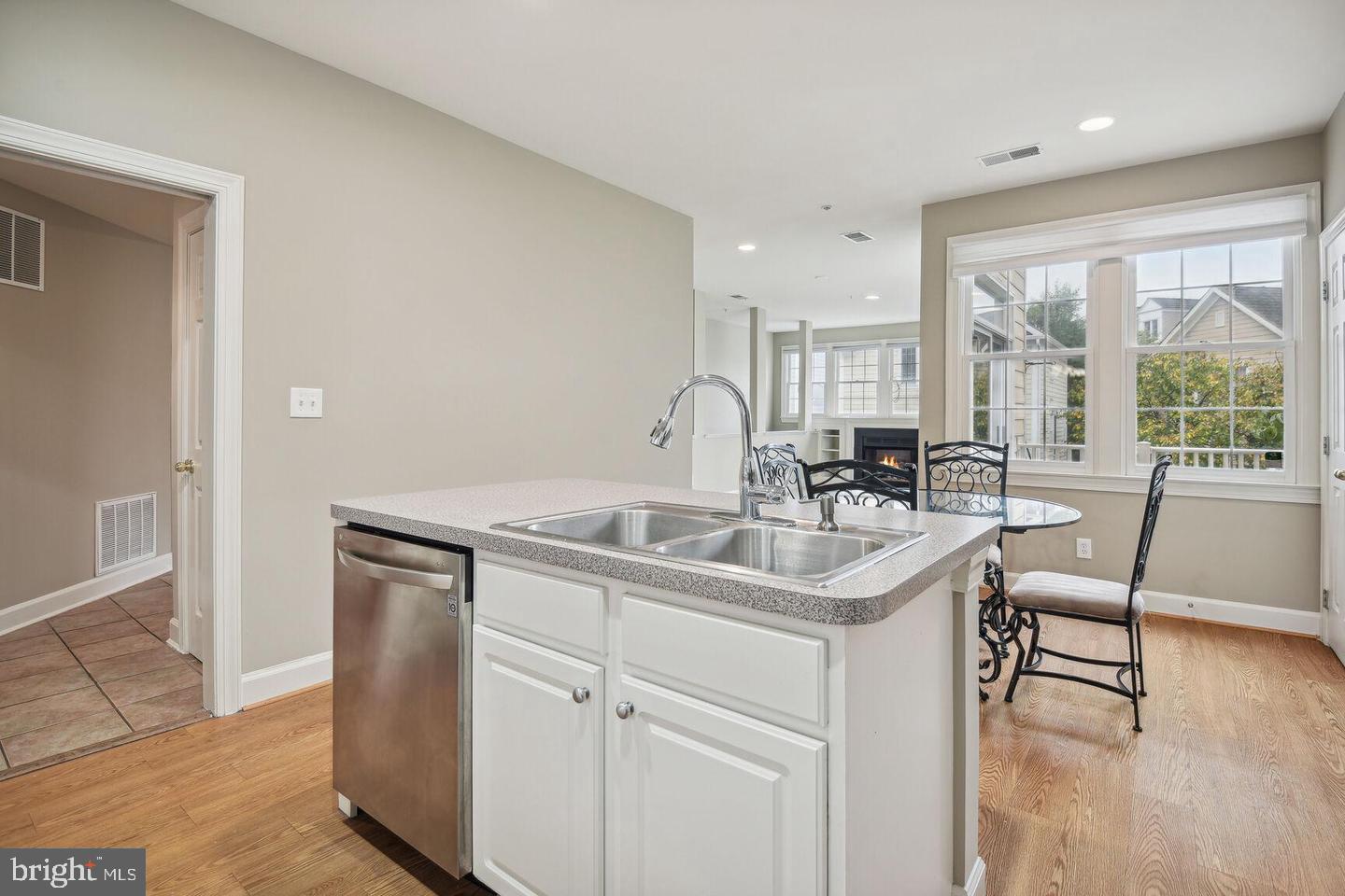 KENTLANDS MIDTOWN - Residential