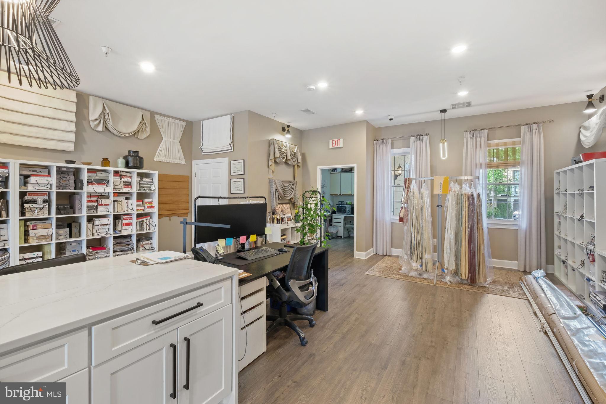 KENTLANDS MIDTOWN - Residential