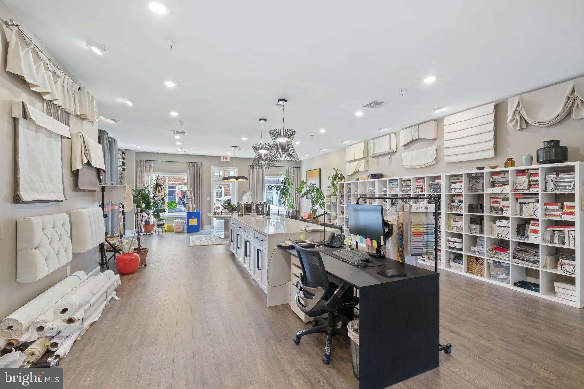 KENTLANDS MIDTOWN - Residential