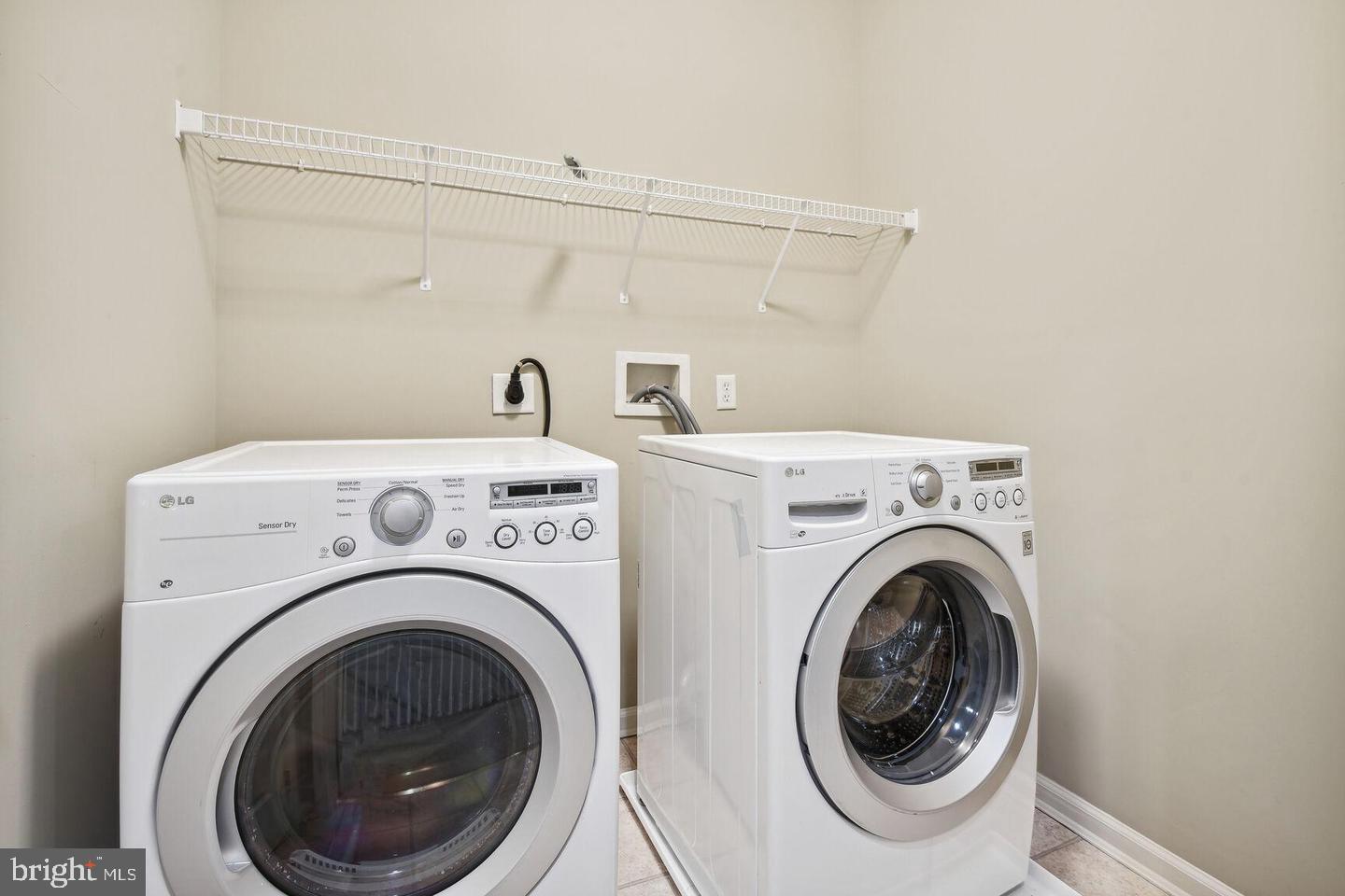 KENTLANDS MIDTOWN - Residential