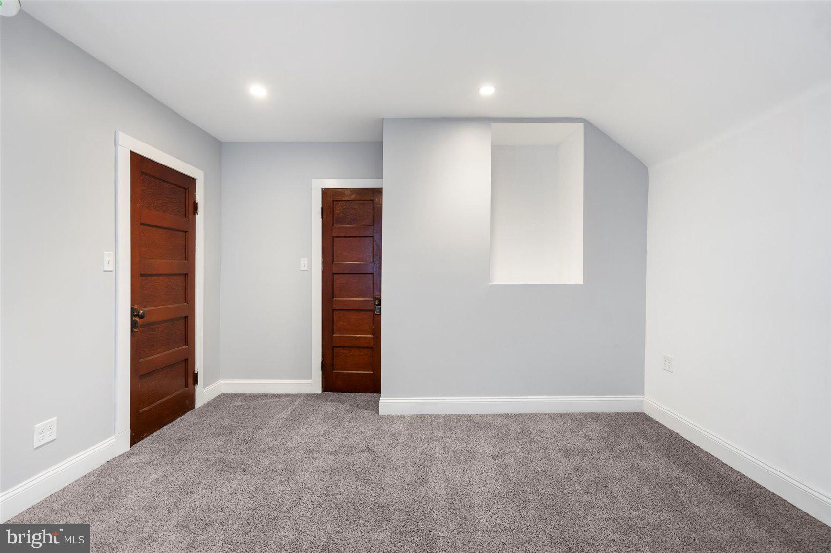 BEVERLY HILLS - Residential