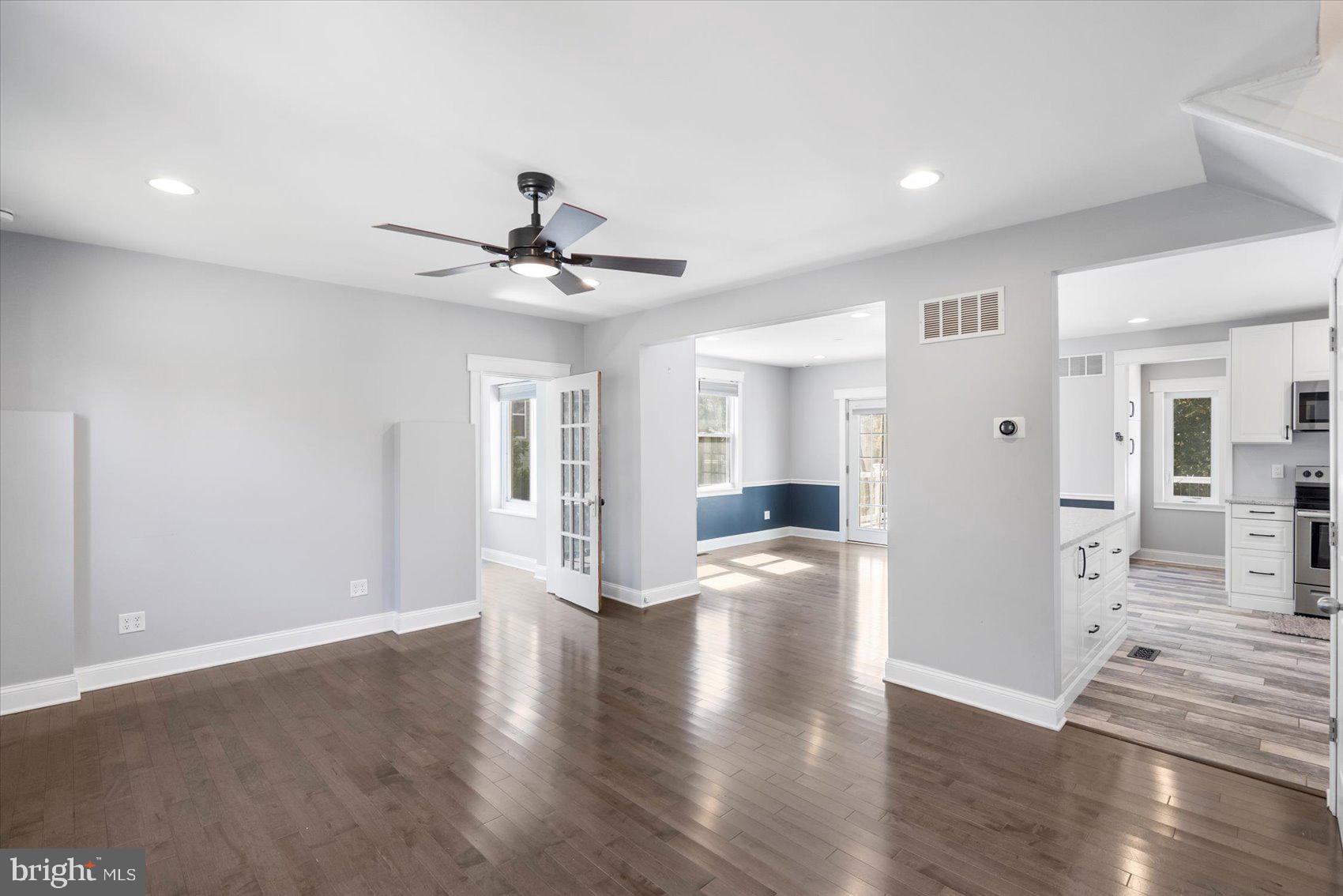 BEVERLY HILLS - Residential