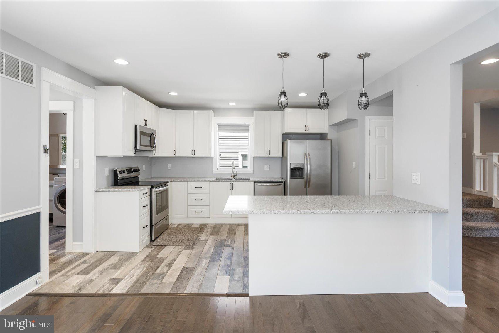 BEVERLY HILLS - Residential