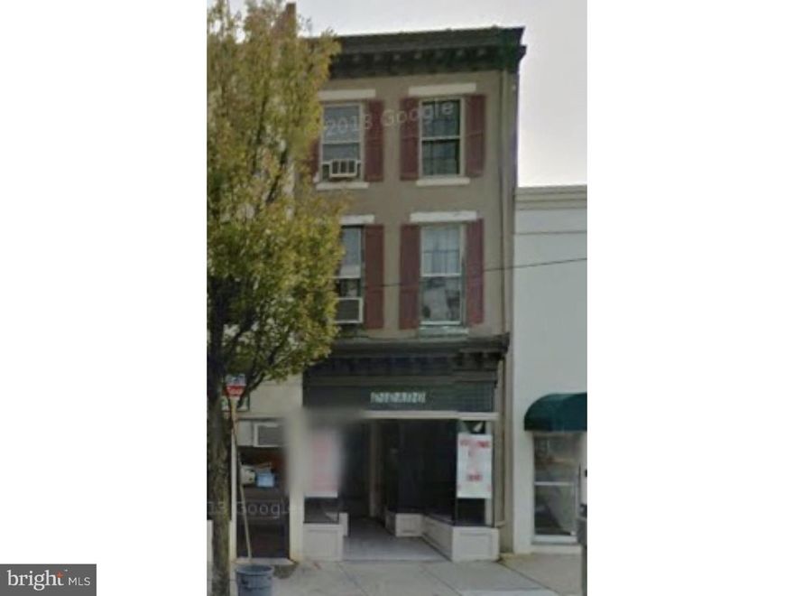 Great building with a two floor apartment and a storefront on the first floor (60'x13'). 4 bedrooms with hardwood floors through out the apartment. Beautiful marbled wall bathroom. 10' ceilings. Perfect location in Norristown to run a business or a good investment opportunity.
