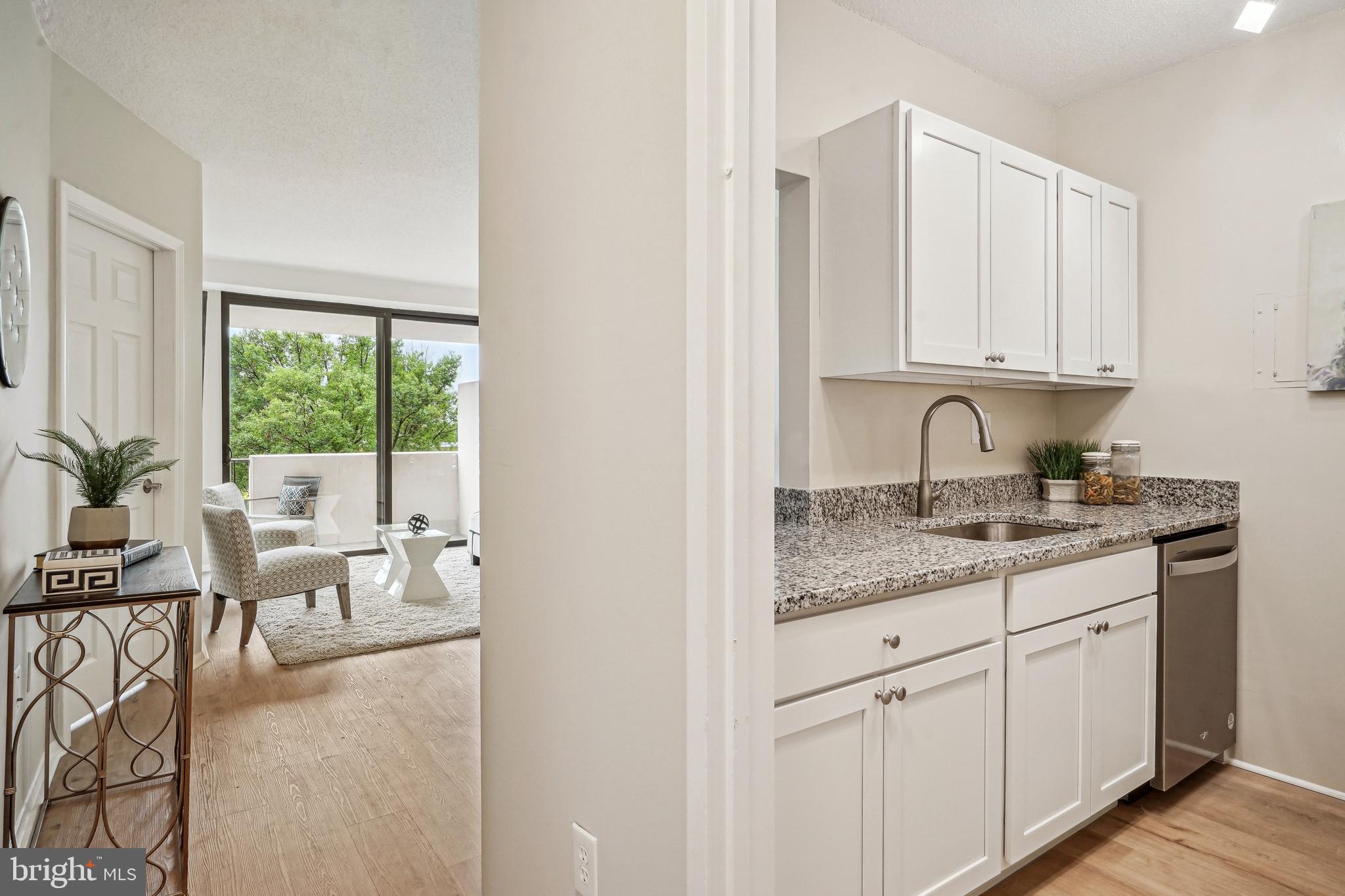 HYDE PARK - Residential