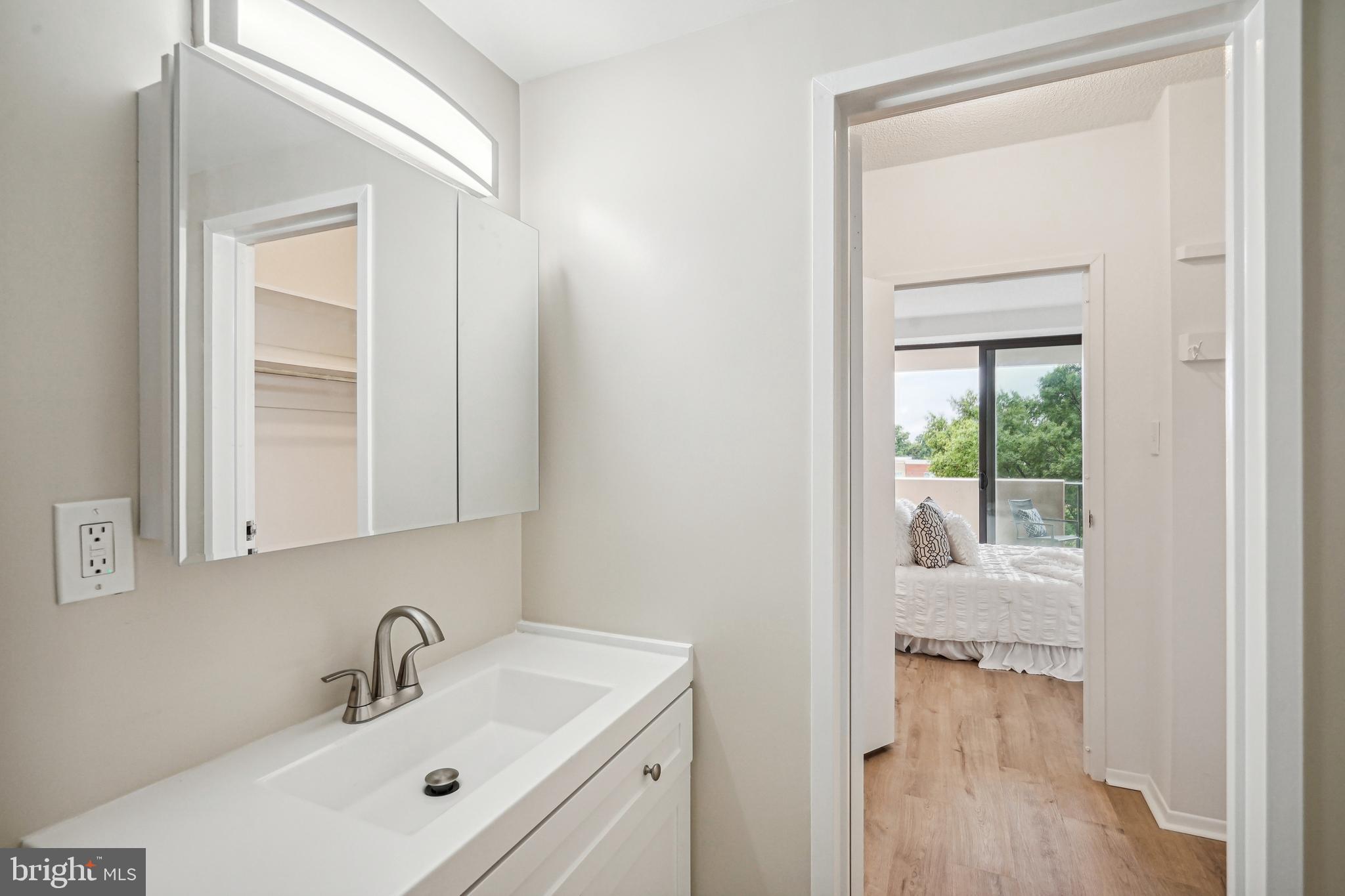 HYDE PARK - Residential