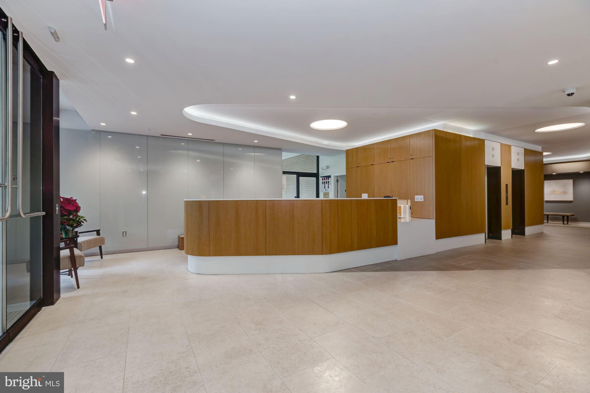 HYDE PARK - Residential