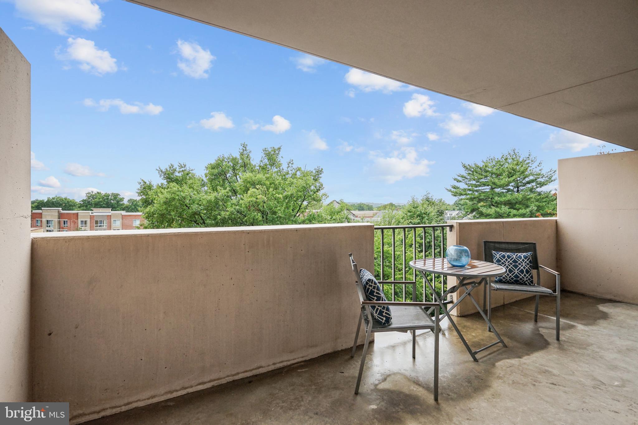 HYDE PARK - Residential