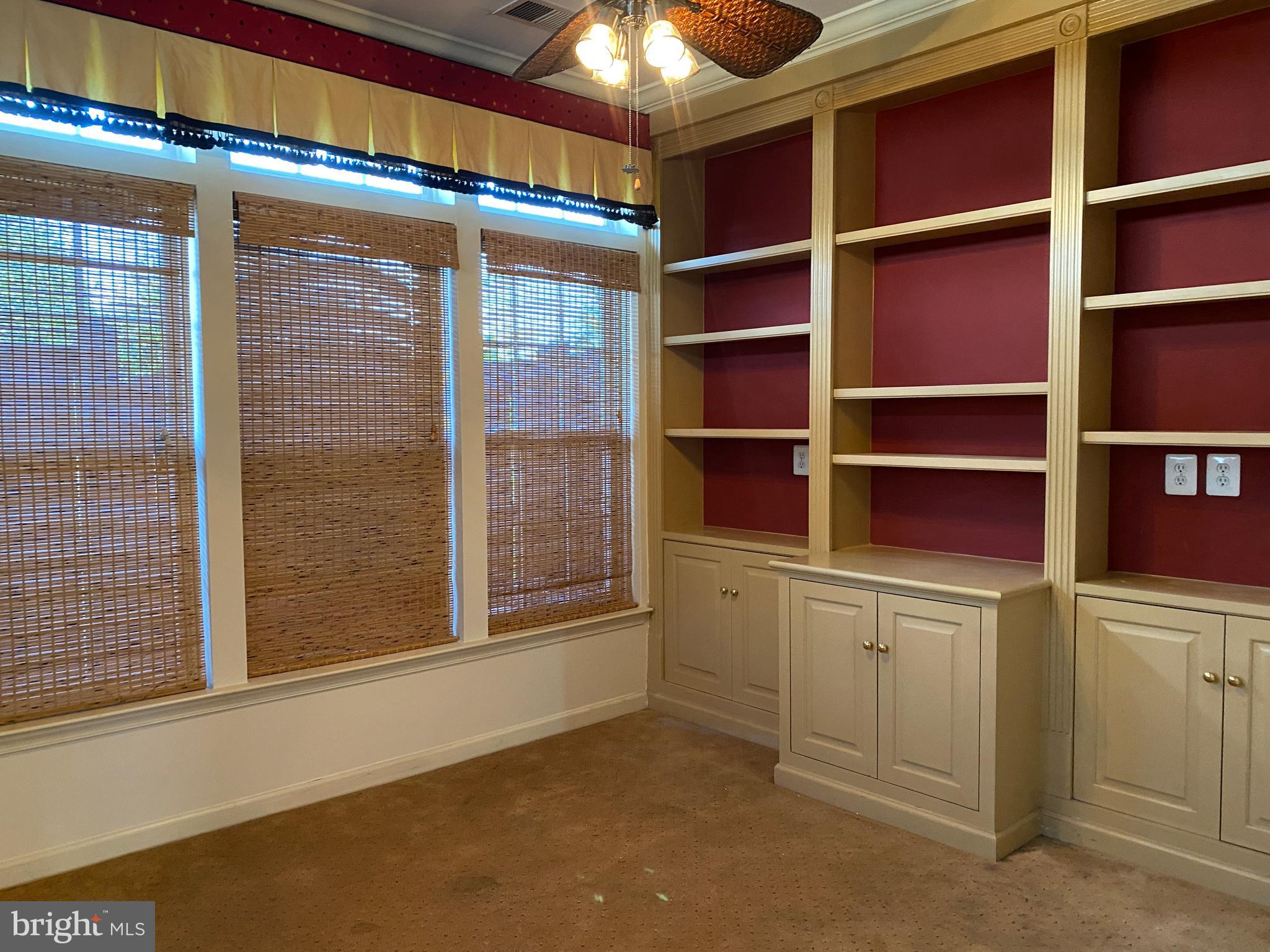 SKYVIEW PARK - Residential Lease