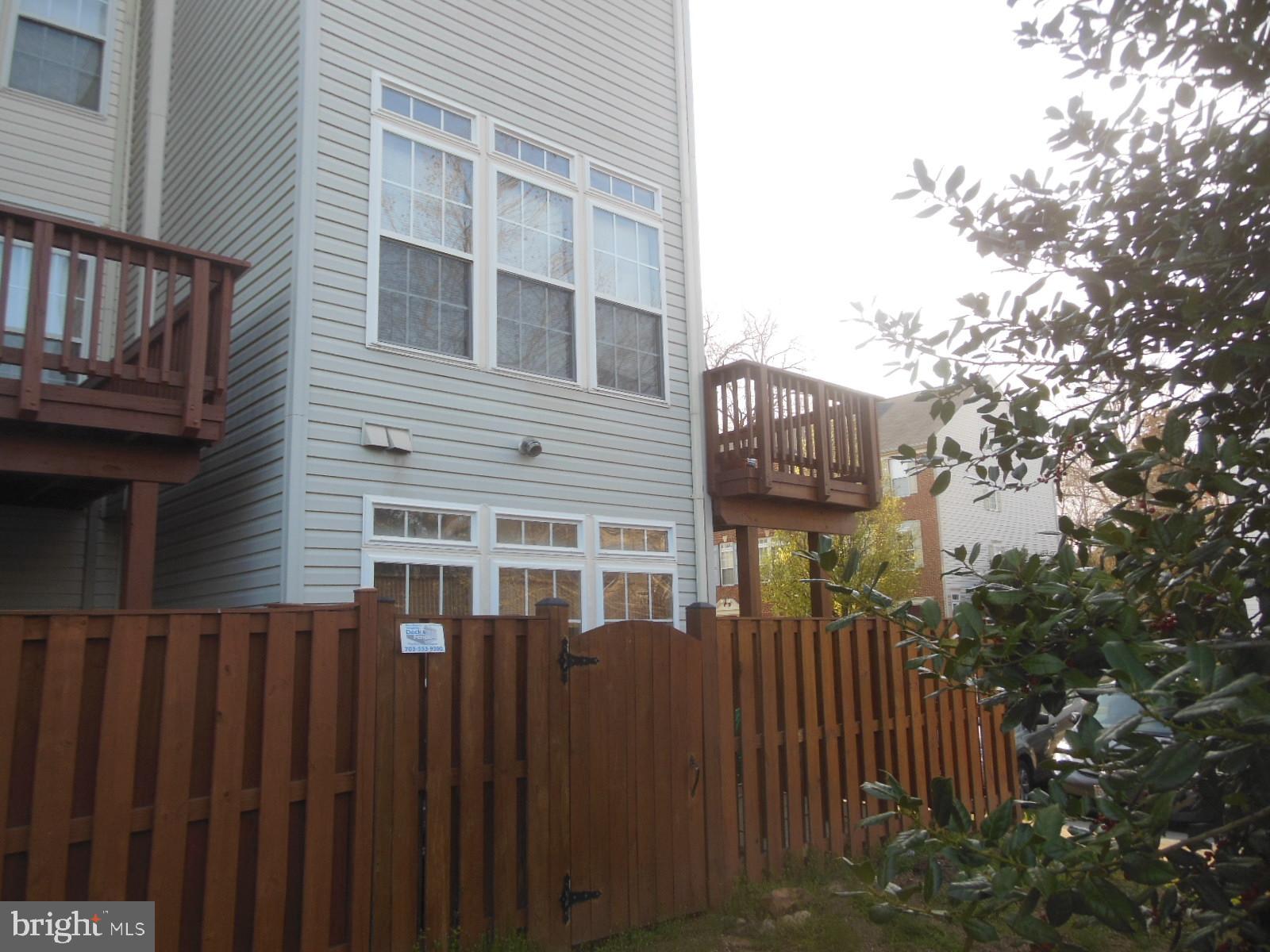 SKYVIEW PARK - Residential Lease