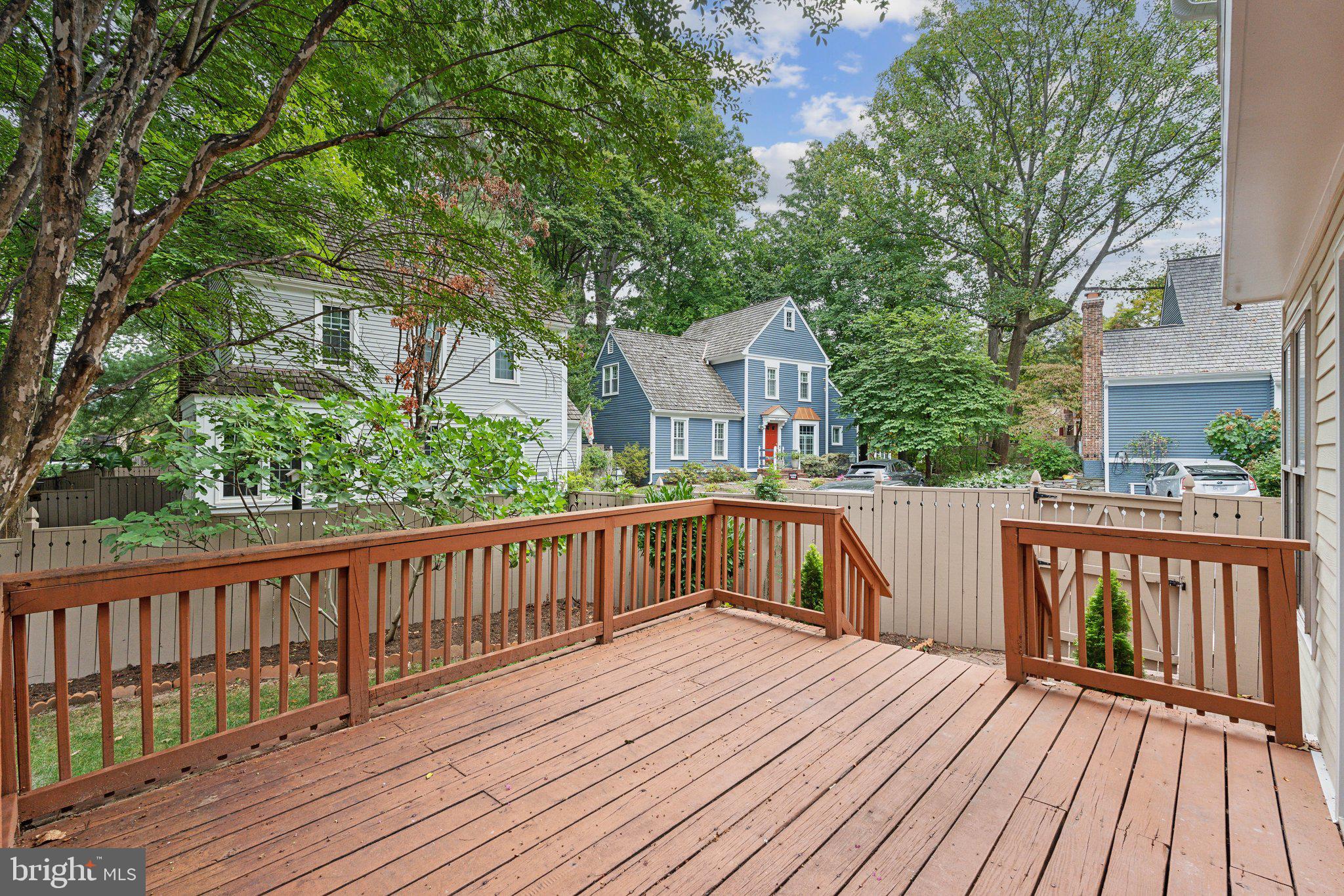 RESTON - Residential