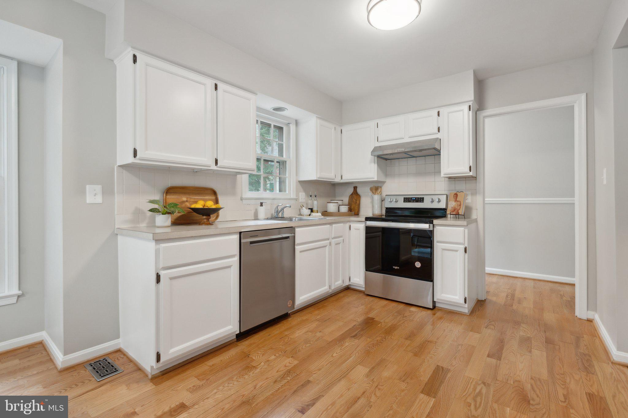 RESTON - Residential