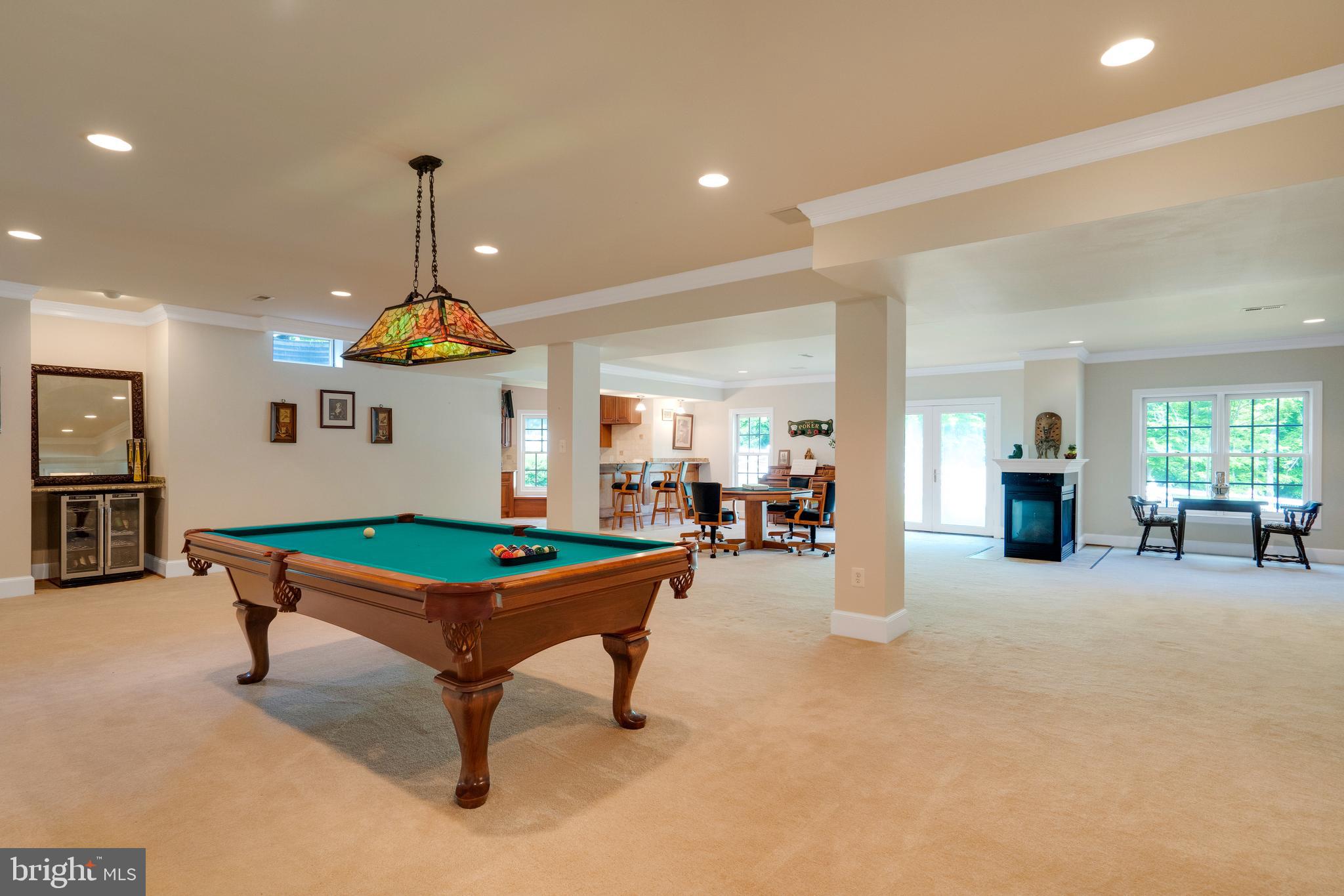 HAMPTON HILLS - Residential