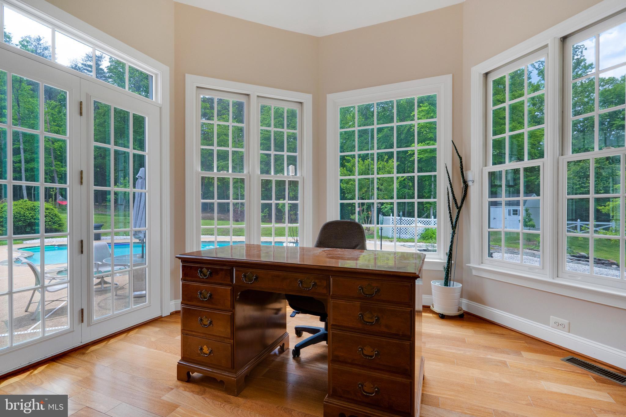 HAMPTON HILLS - Residential