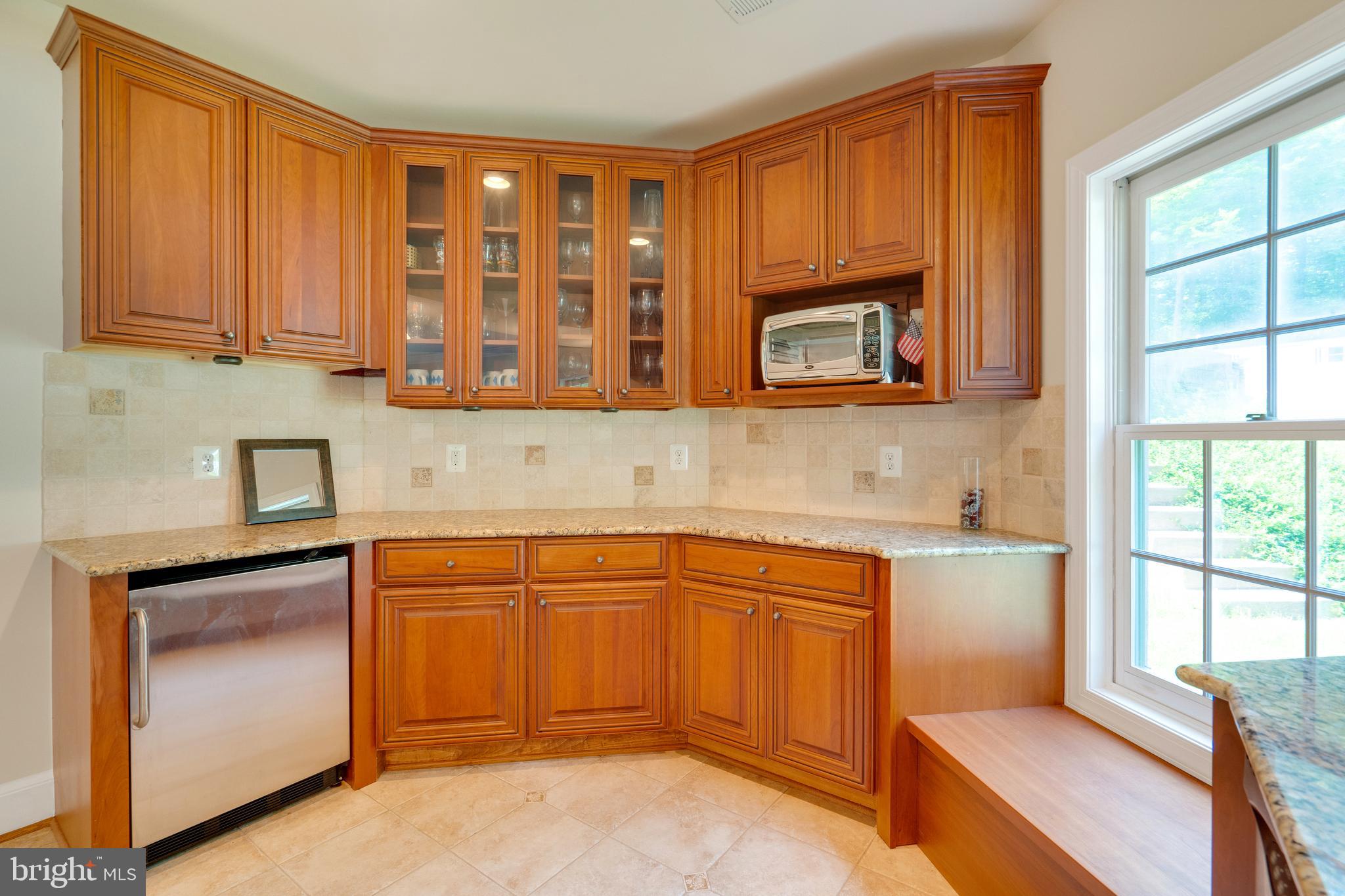 HAMPTON HILLS - Residential