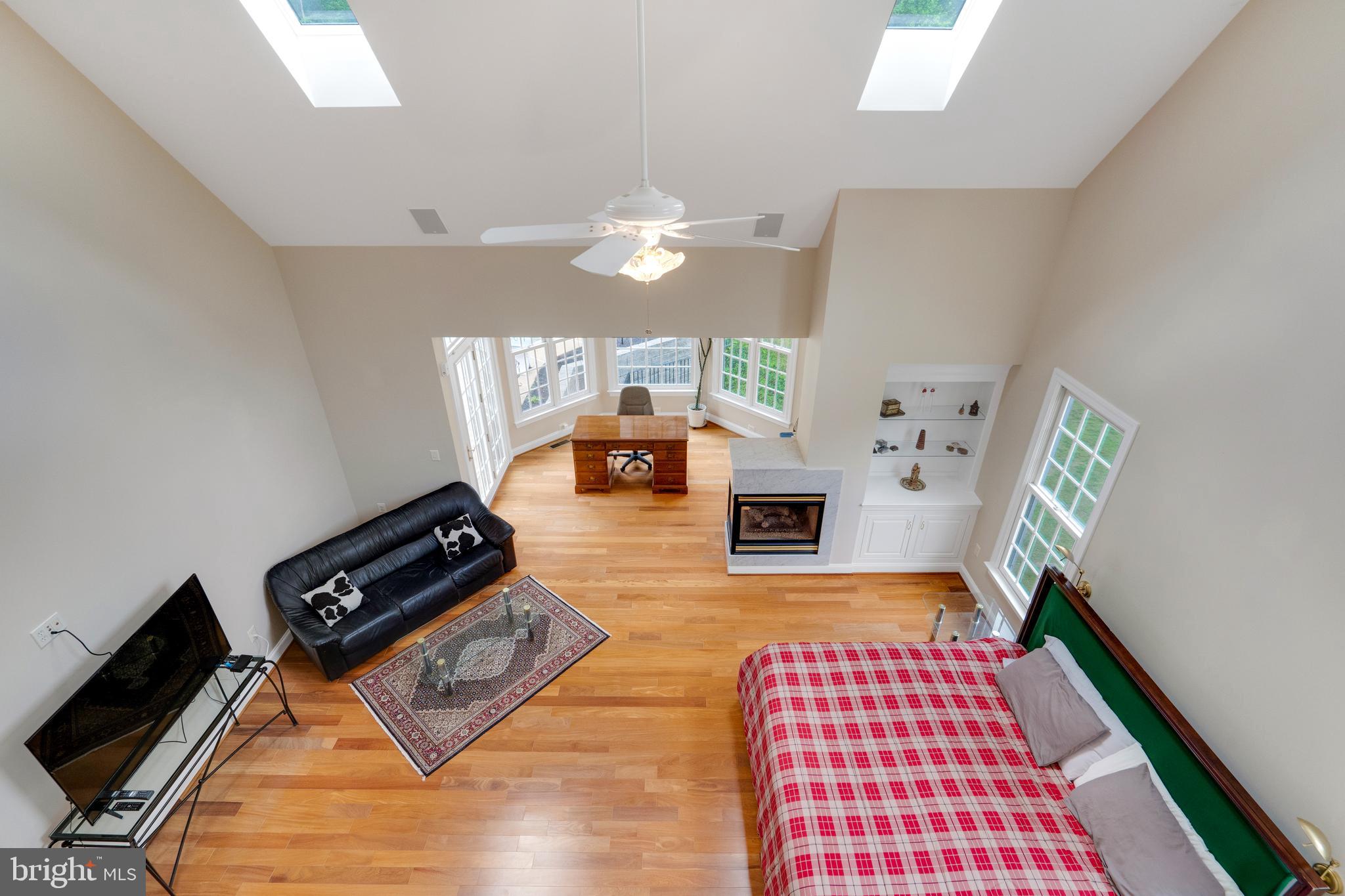 HAMPTON HILLS - Residential