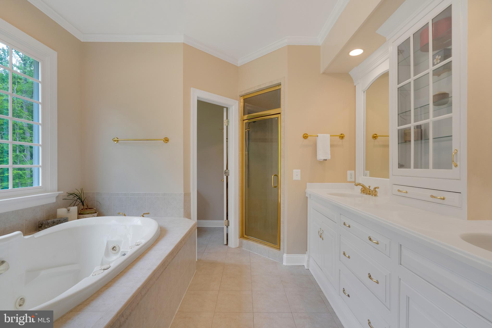 HAMPTON HILLS - Residential