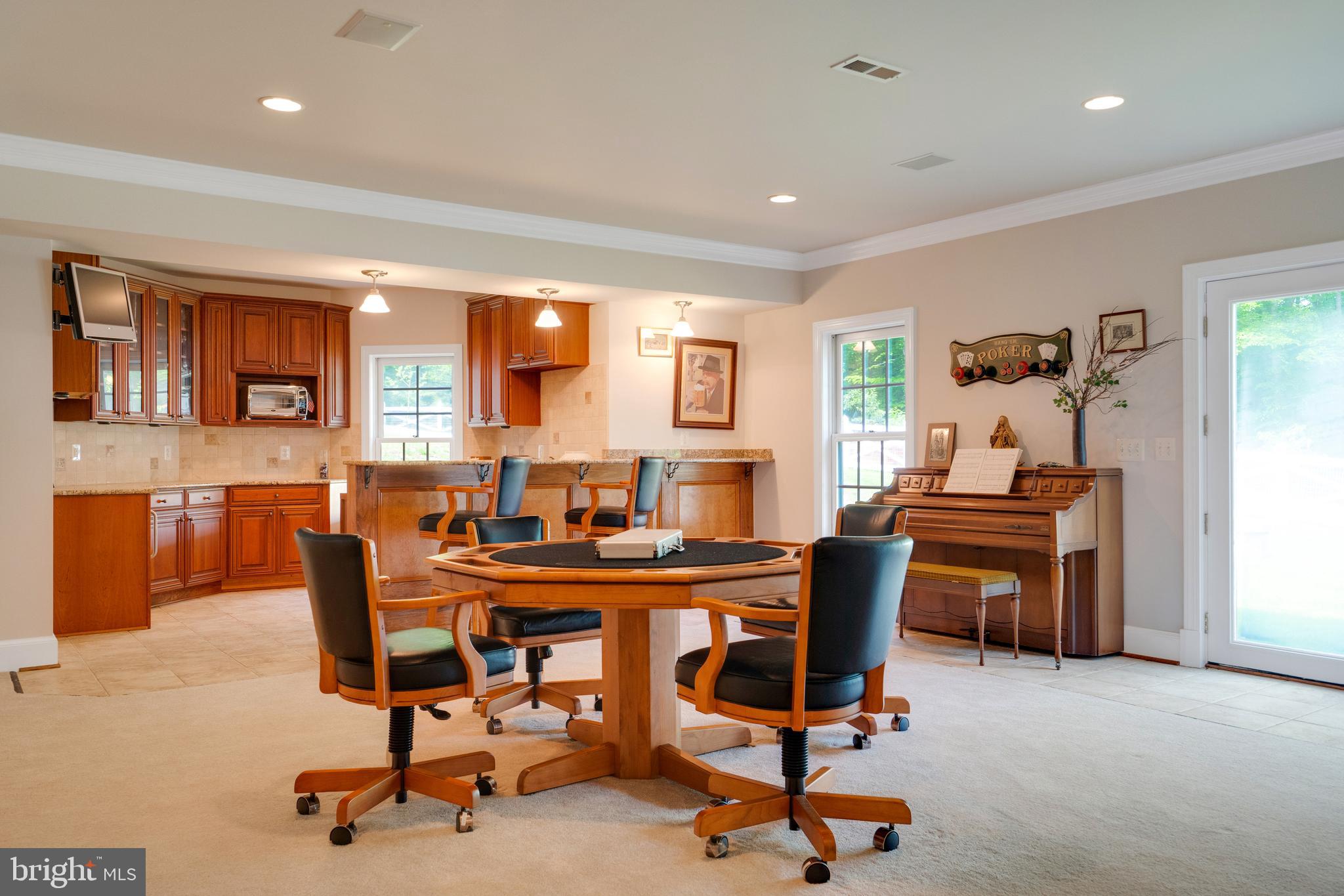 HAMPTON HILLS - Residential