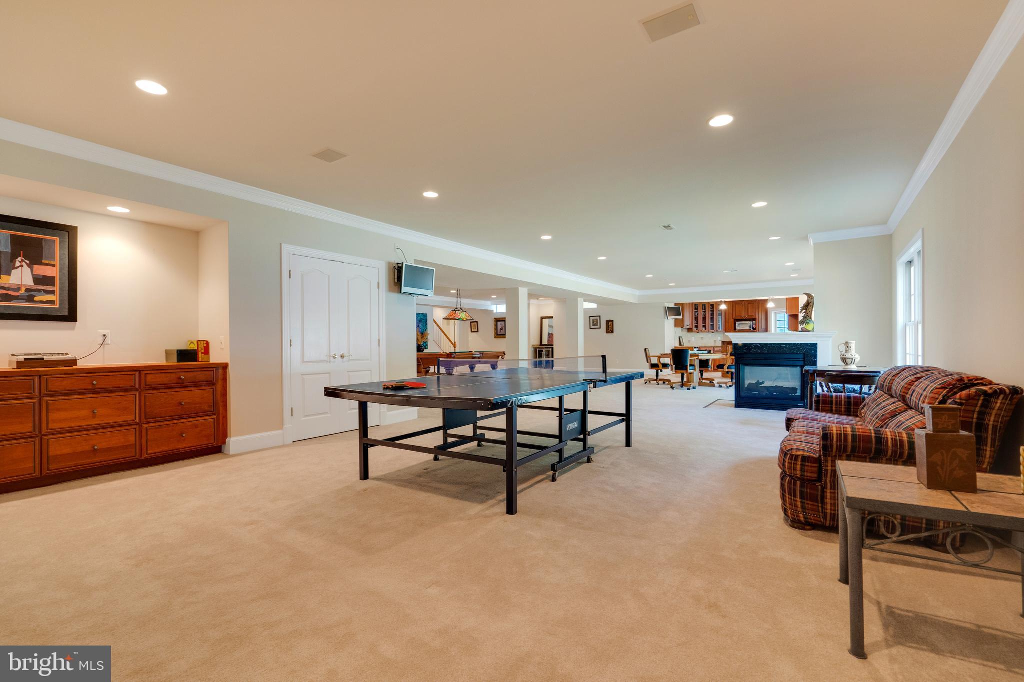 HAMPTON HILLS - Residential