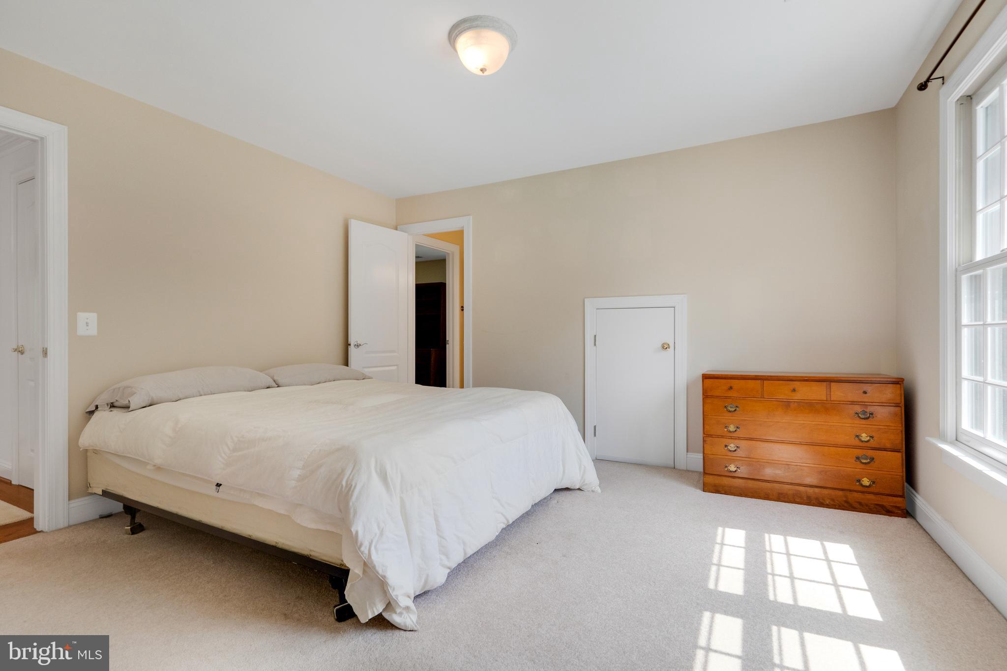 HAMPTON HILLS - Residential