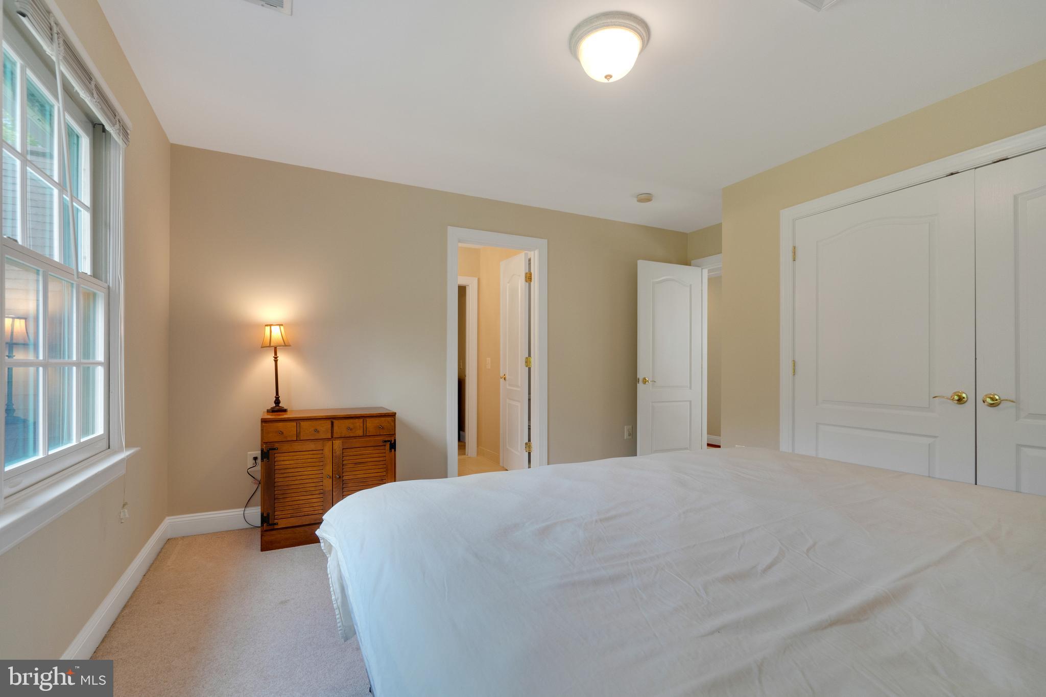 HAMPTON HILLS - Residential