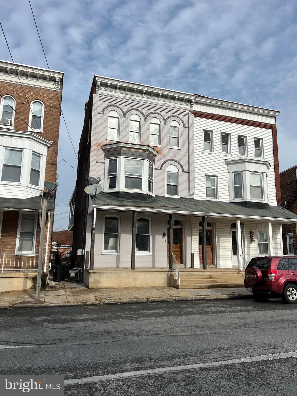 Attention Investors! Offering a luxury fully redeveloped, turnkey 2-unit in York City. Located within walking distance to the York Fairgrounds and Expo Center. Features a spacious 2 bedroom 1 bath apartment on the 1st floor, and a 3 bedroom 2 bath apartement on the 2nd and 3rd floors. Both units offer open floor plans, separate utilities, tall ceilings, modern amenities and individual laundry. The building is currently under renovation and being offered on the market as a completed project.