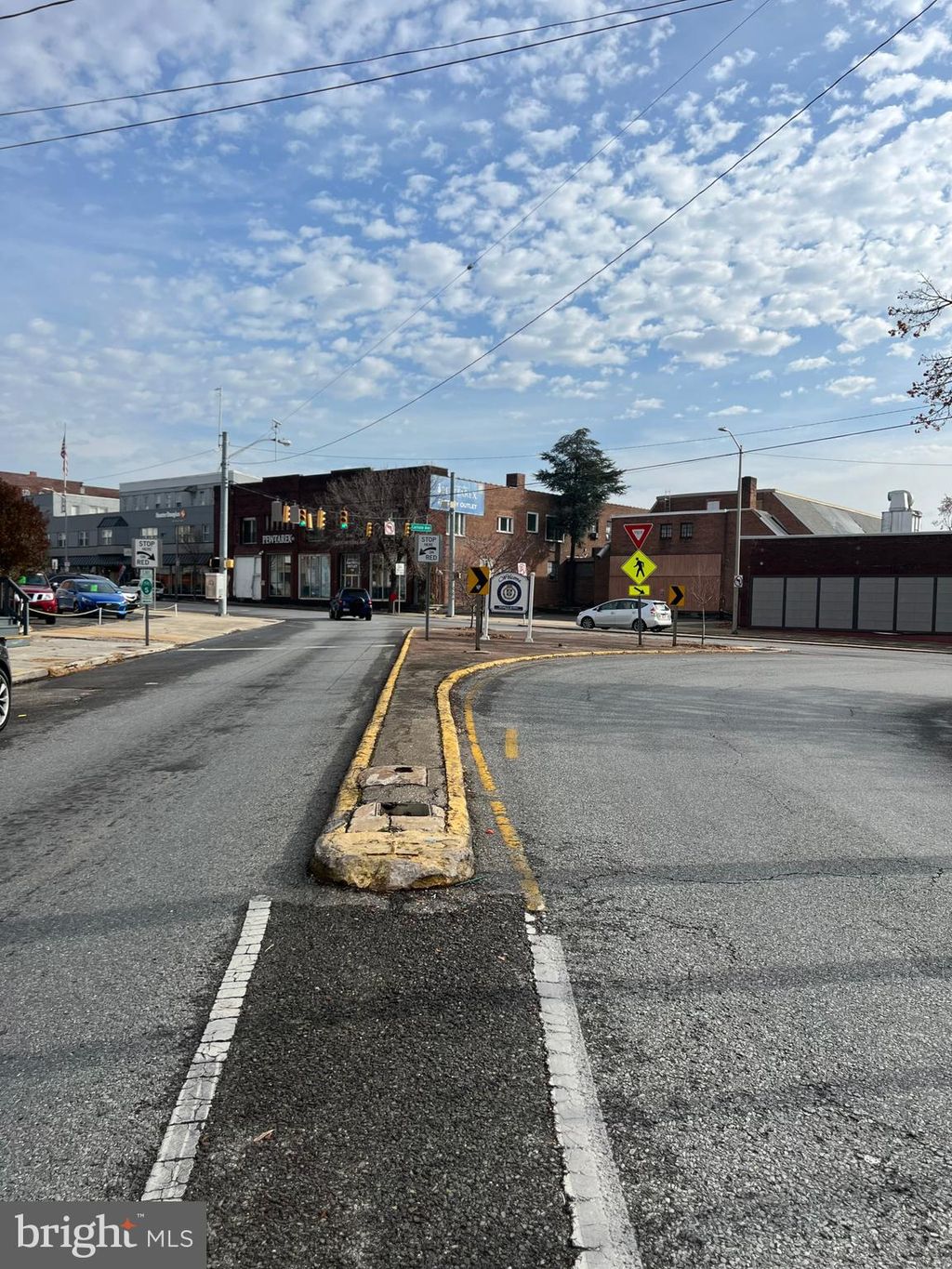 Photo of 19 Carlisle Avenue, YORK, PA 17401 (MLS # PAYK2083896)