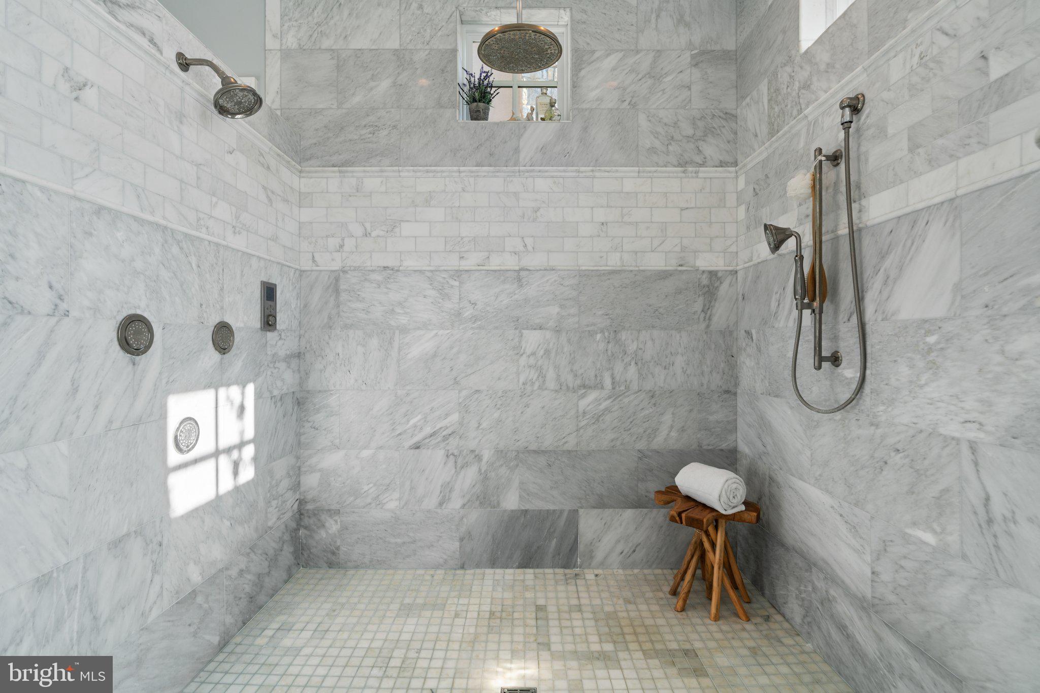 PATERNAL GIFT FARM - Residential